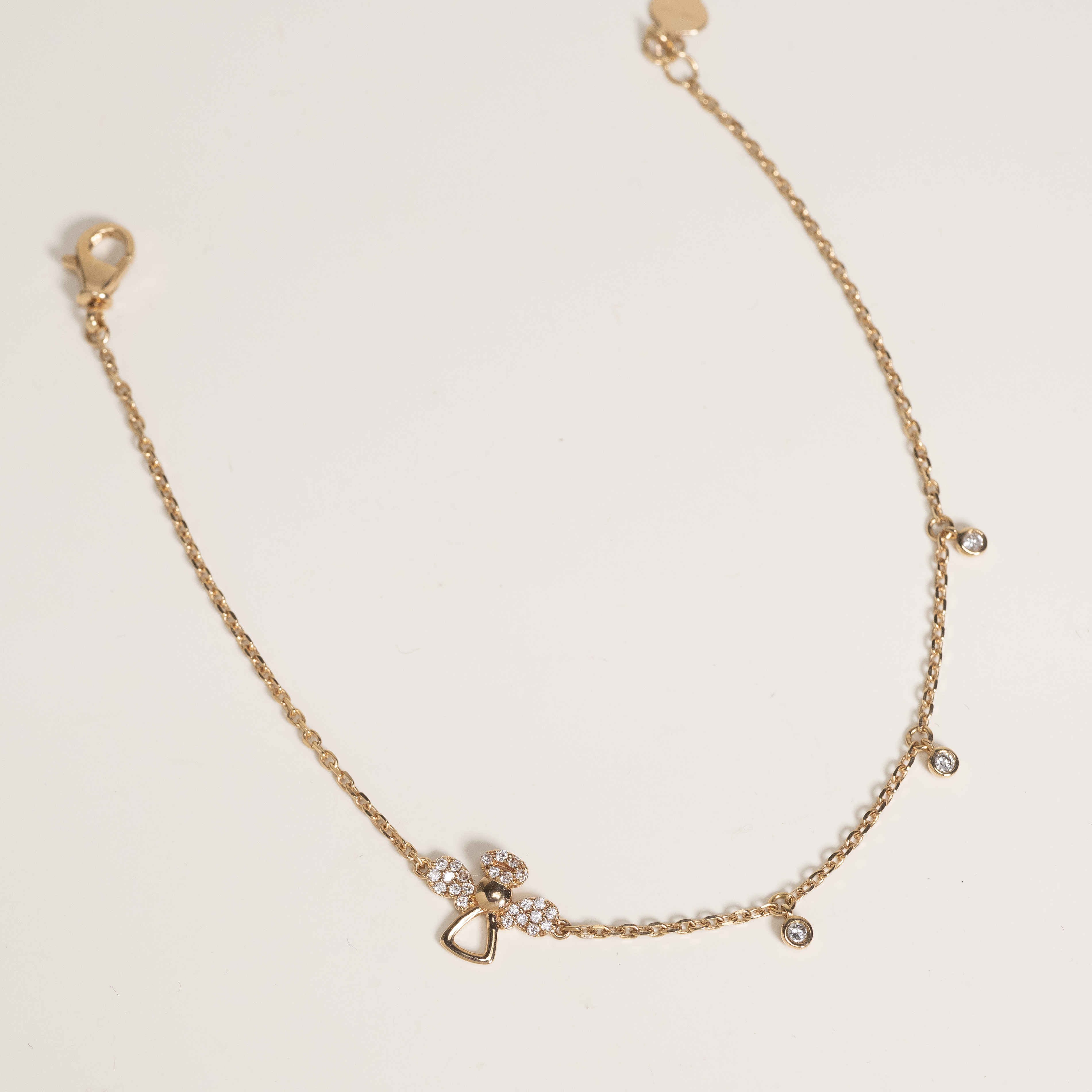*#(R) 18K Angel Diamond Bracelet