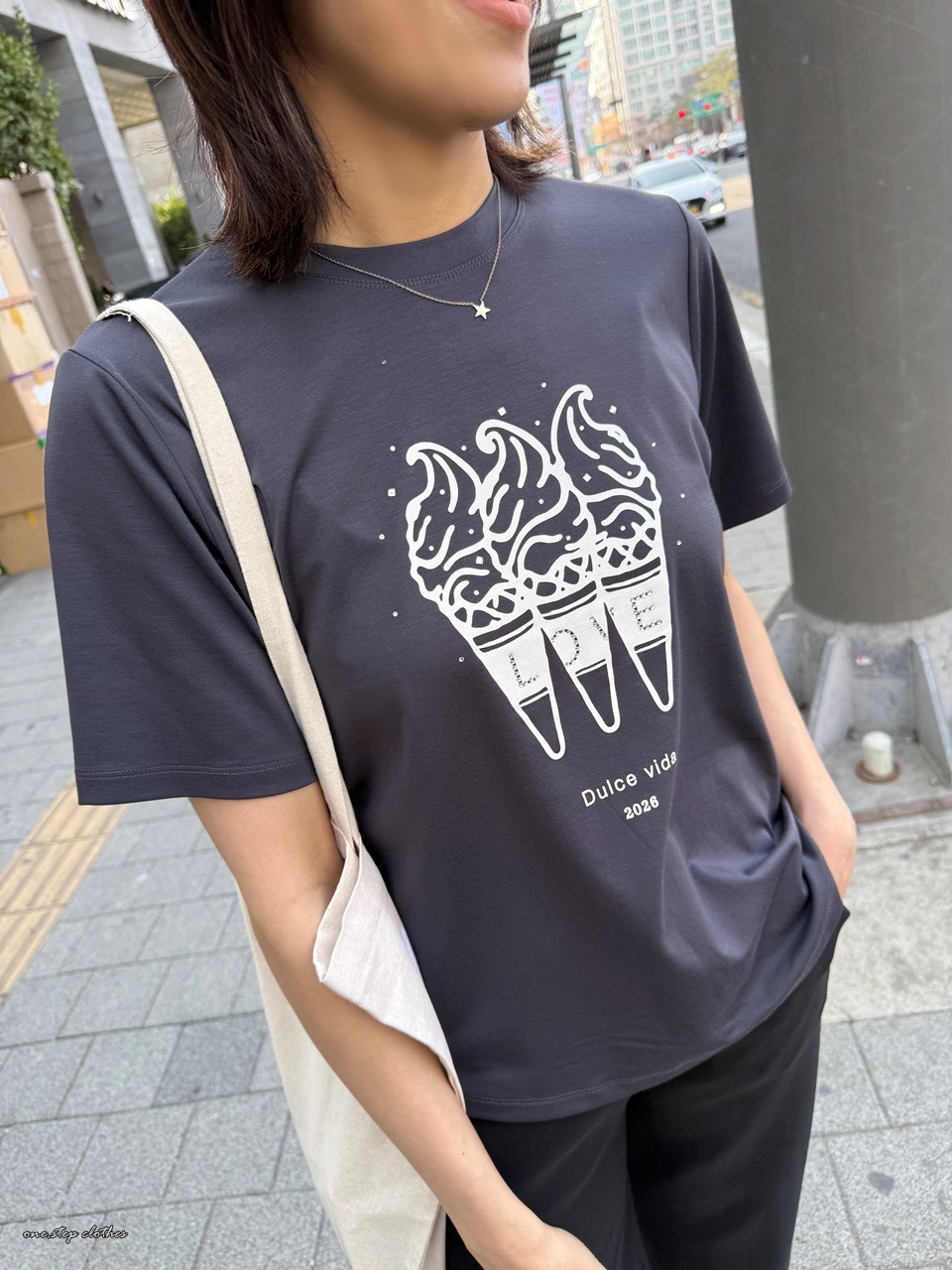 正韓質感水鑽冰淇淋T  (藍)