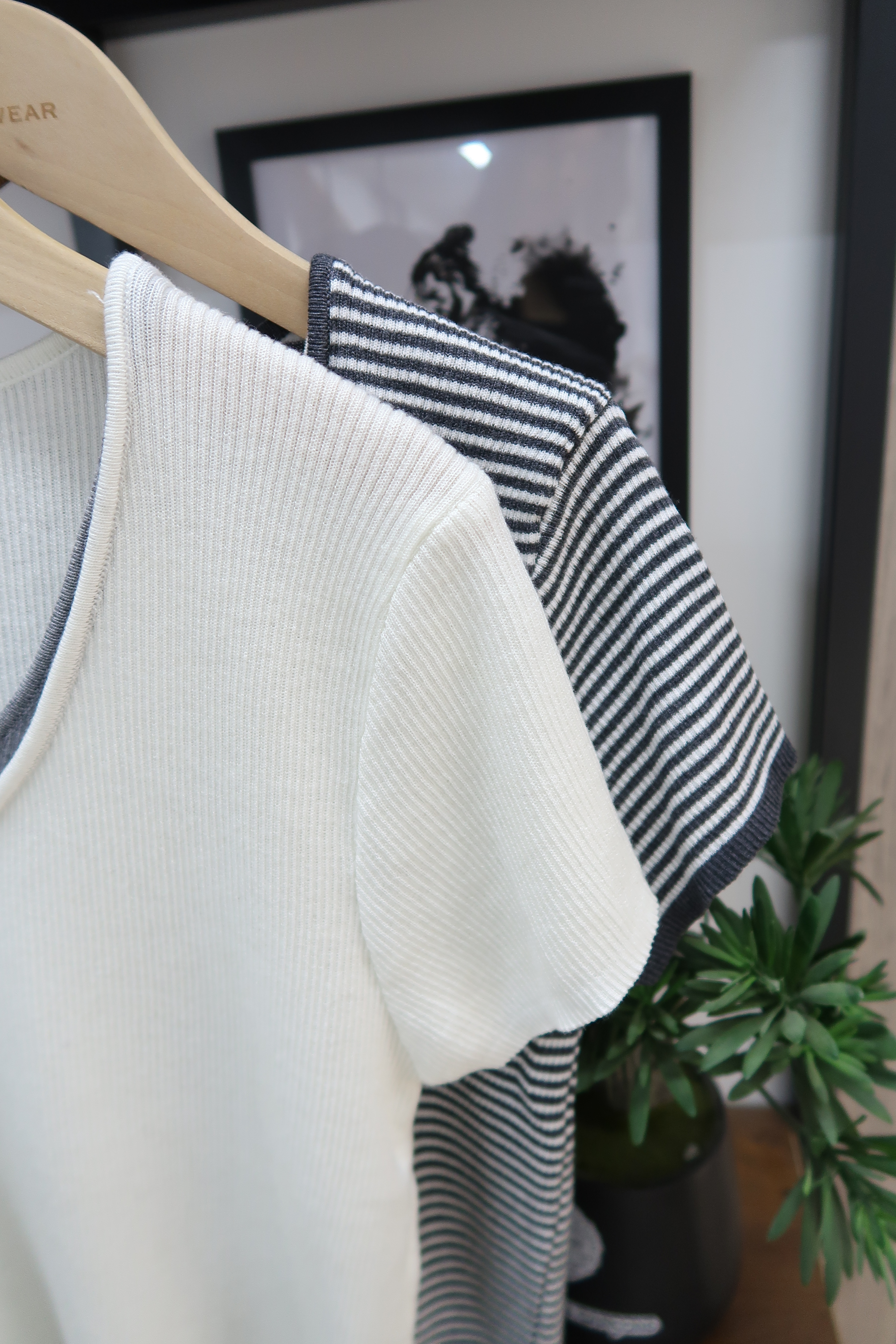 26 S/S 春夏針織V領拼色Top