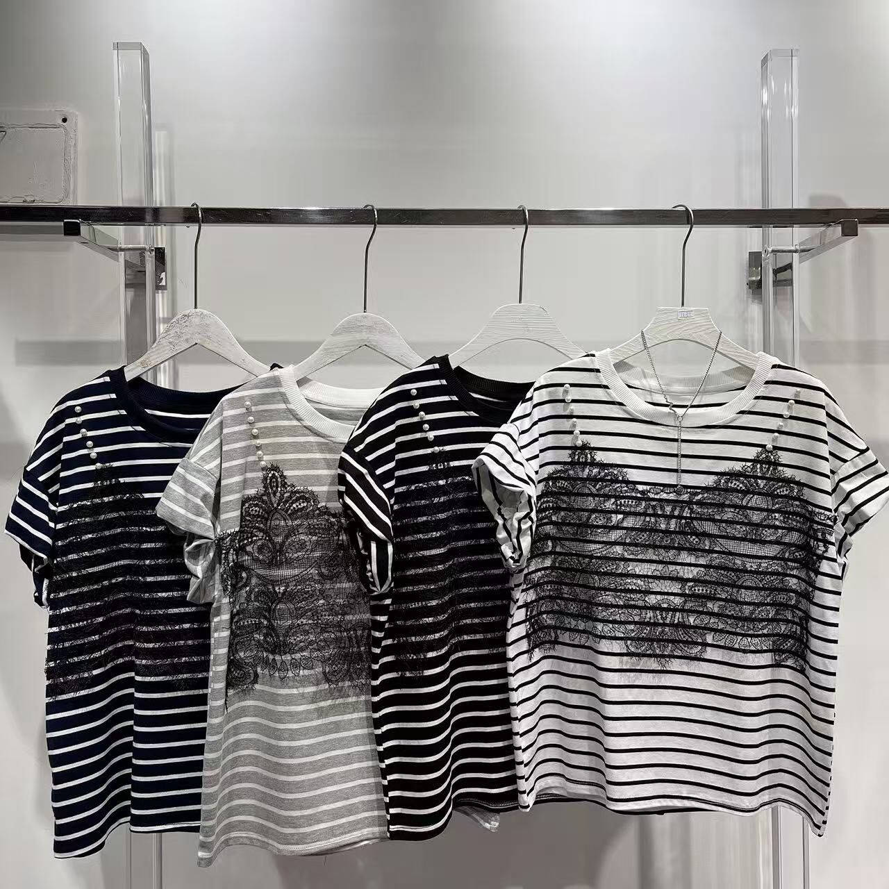 ⭐️⭐️【預訂】珍珠吊帶拼喱士假兩件橡筋花邊袖橫間TOP (K1-K4)