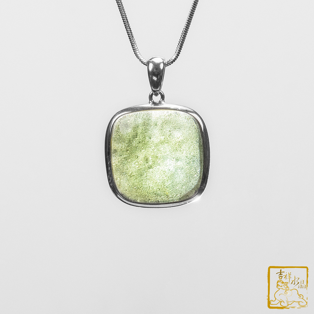 捷克隕石項鍊 9.8g 綠玻隕石