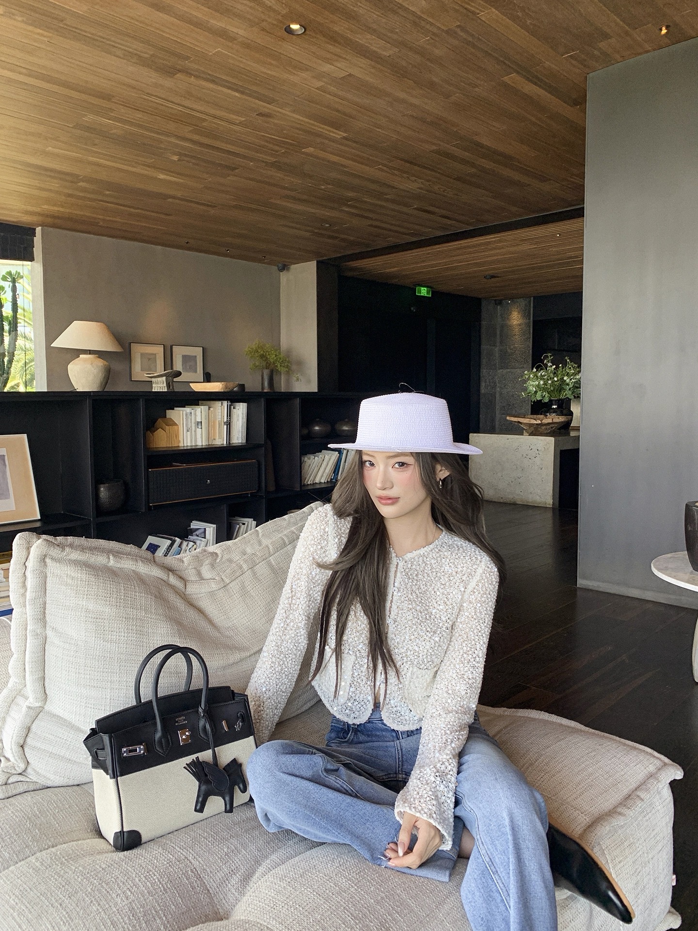 雲朵白閃閃亮片圓領短版上衣外套 S-L (Elegant & Love)