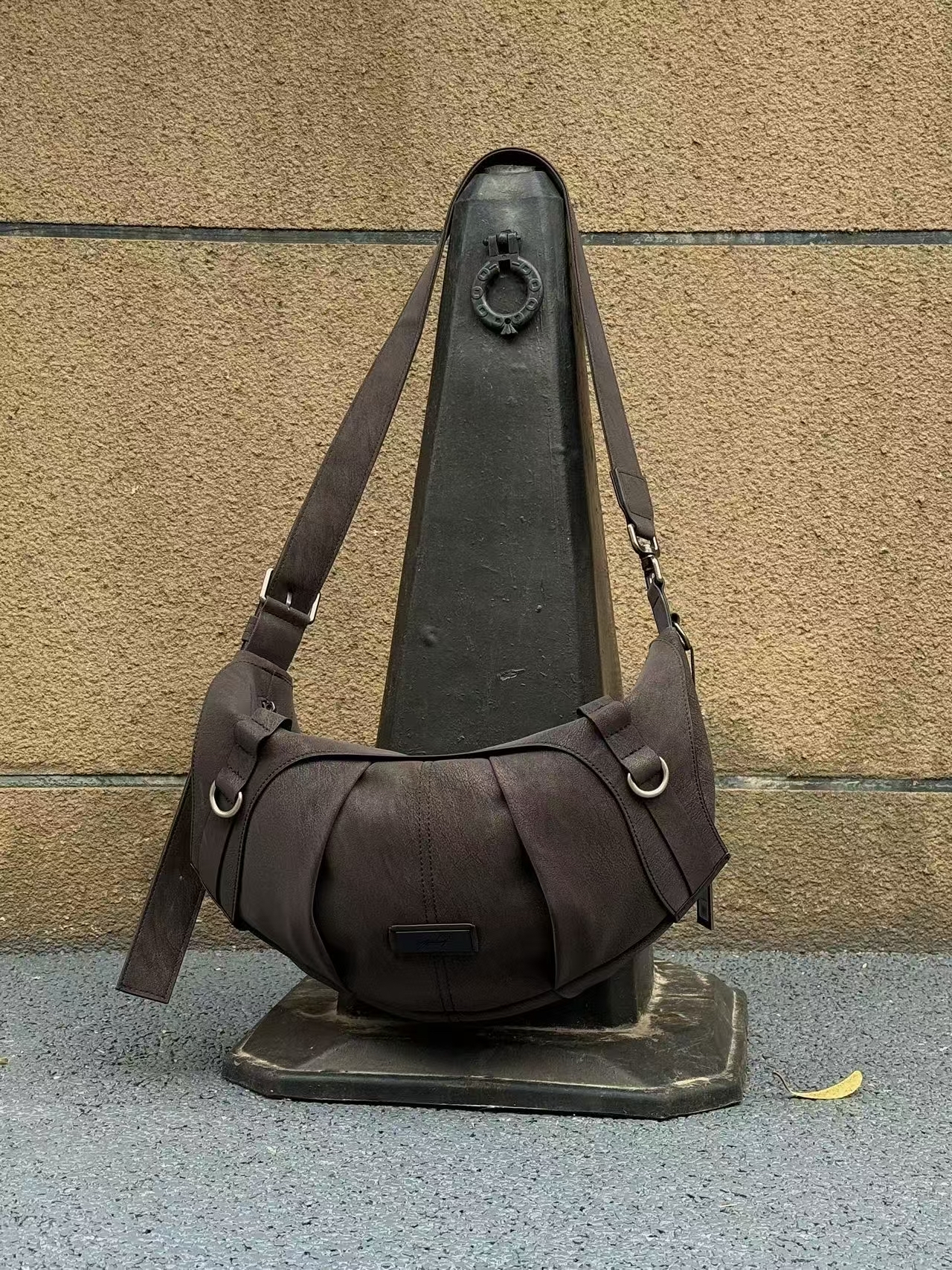 代購-小眾品牌 解構式 立體馬甲包 馬鞍包 斜挎包 褐色