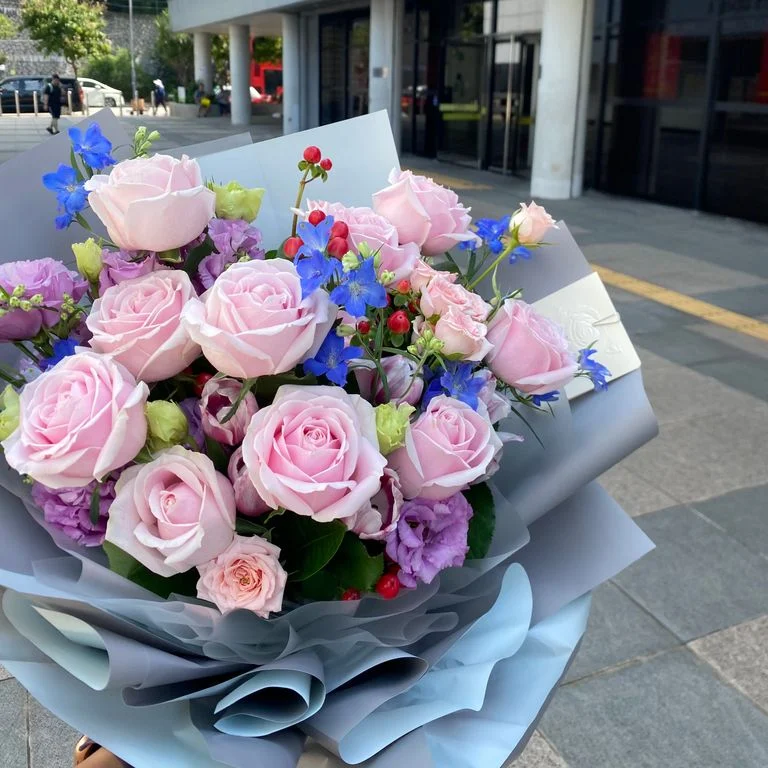 W - 11枝玫瑰小牡丹_RS55033