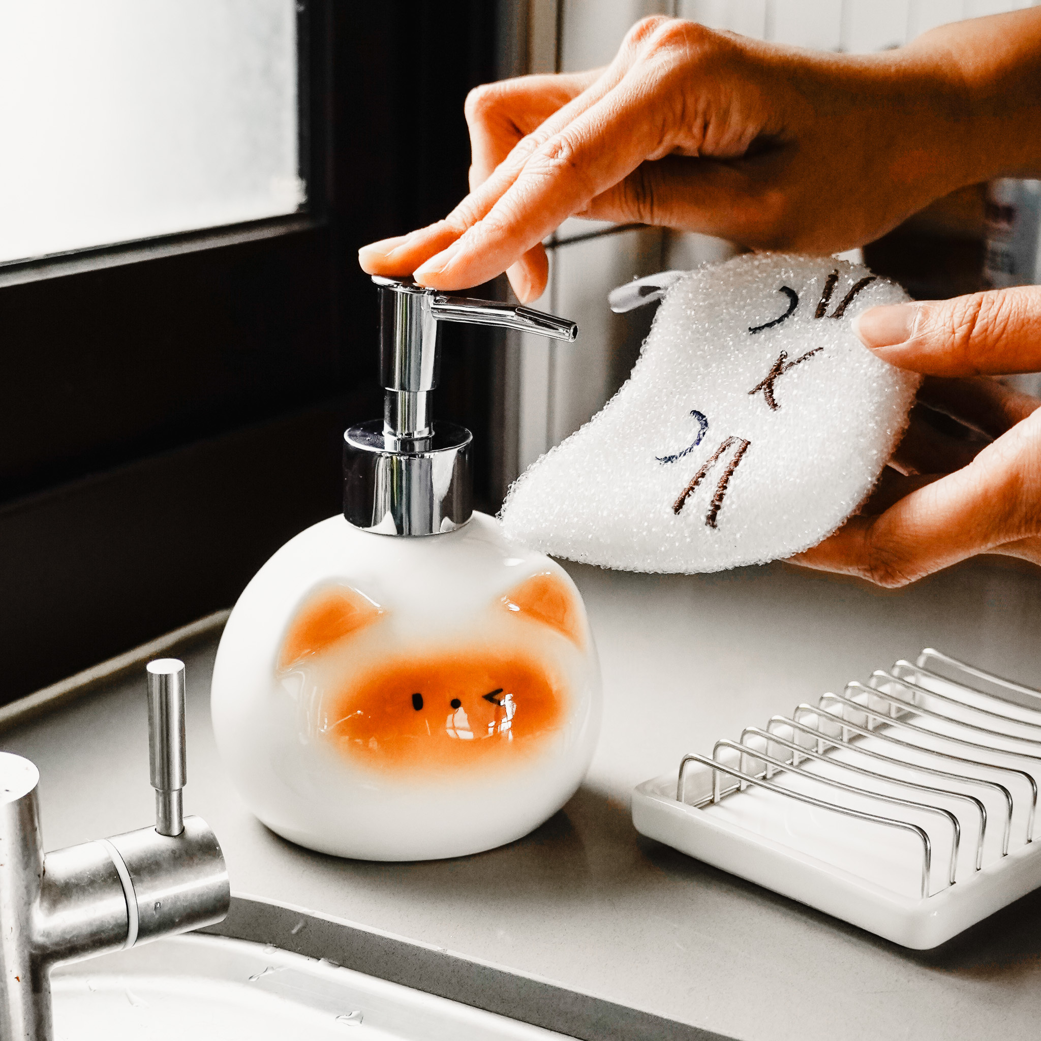 陶瓷貓咪按壓瓶 370ml 兩色售