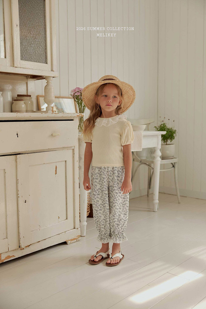 正韓夏MELIKEY 兩色小白花花苞褲