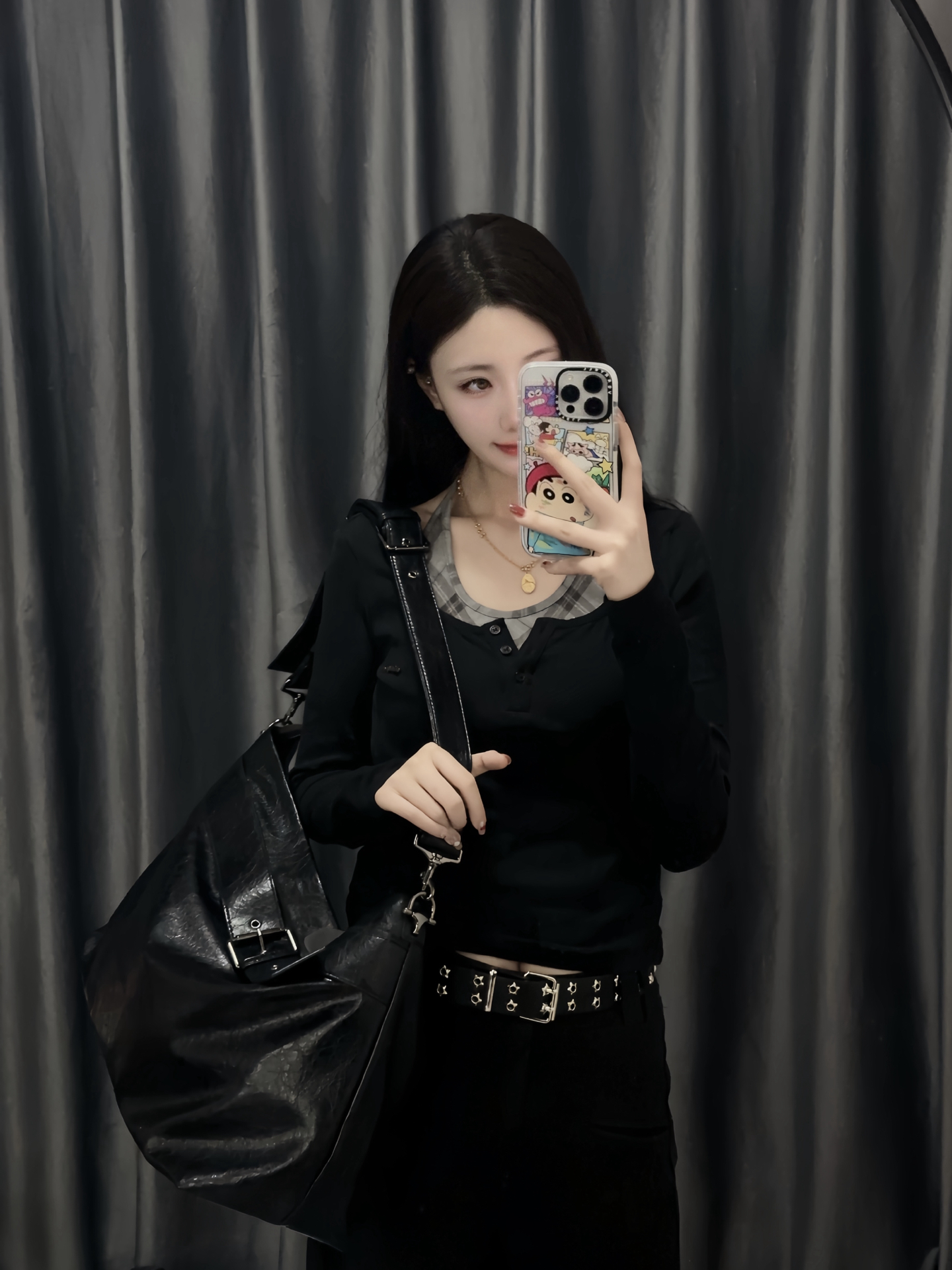 代購-小眾品牌 皮帶扣裝飾 褶皺爆裂紋 大容量慵懶包 PU人造革 斜挎包 純黑