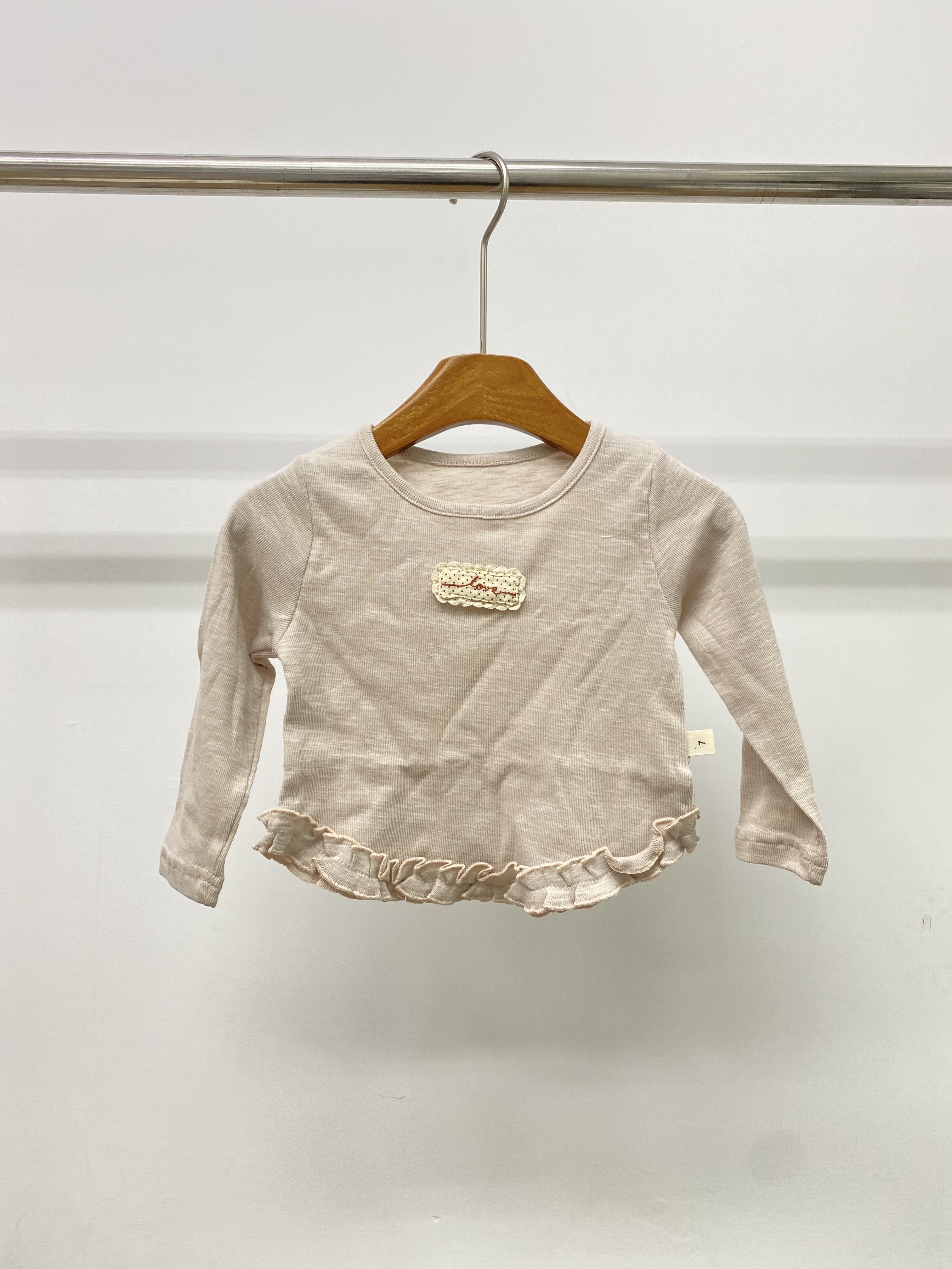 A04767點點小標花邊上衣