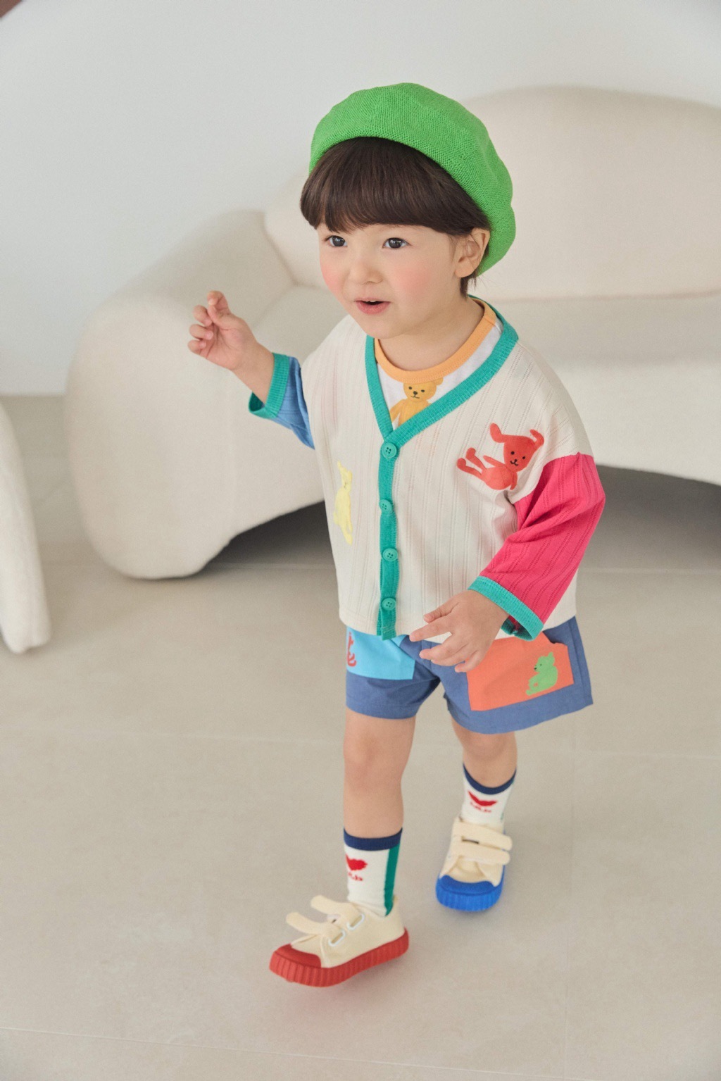 彩色兔子與熊外套