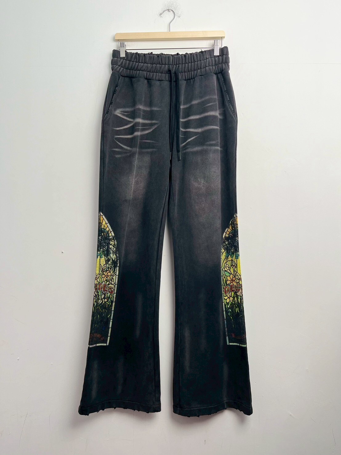 WHO DECIDES WAR FADED SWEATPANT SIZE 30