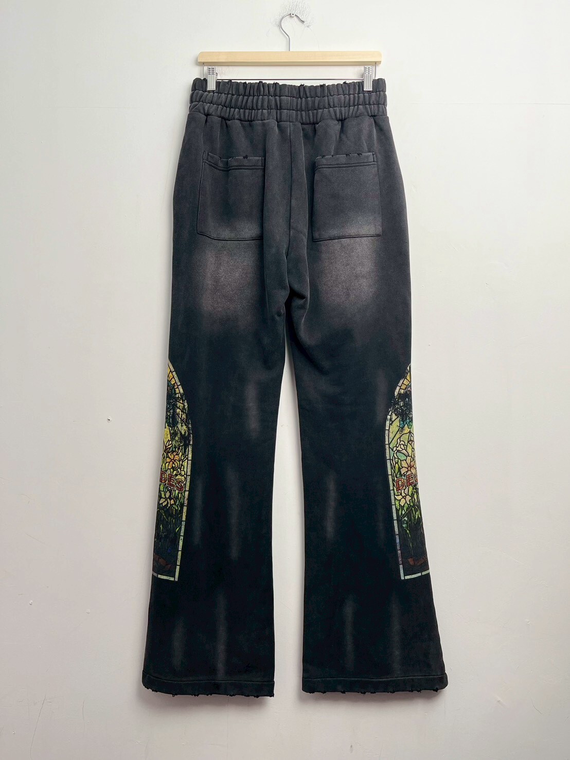 WHO DECIDES WAR FADED SWEATPANT SIZE 30