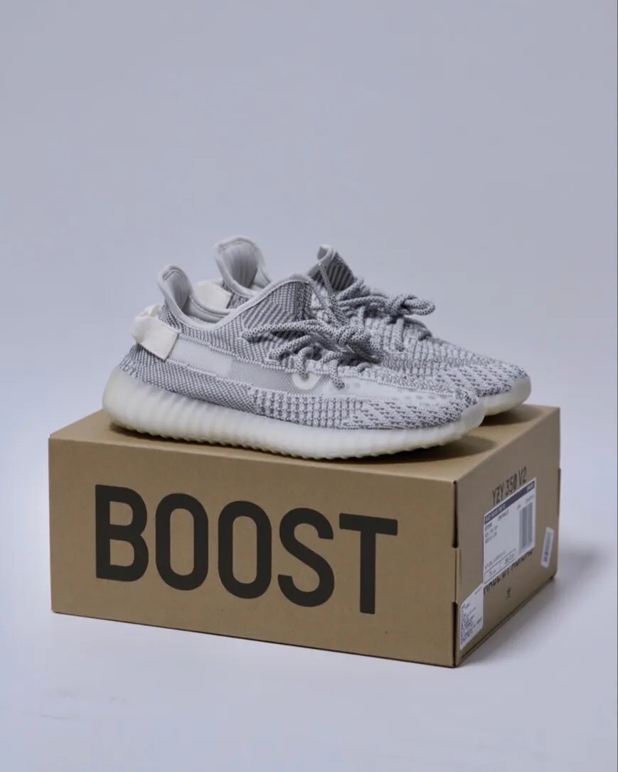 【逢甲 FUZZY】 Adidas Yeezy Boost 350 V2 "Static" 天使 鞋帶反光 EF2905