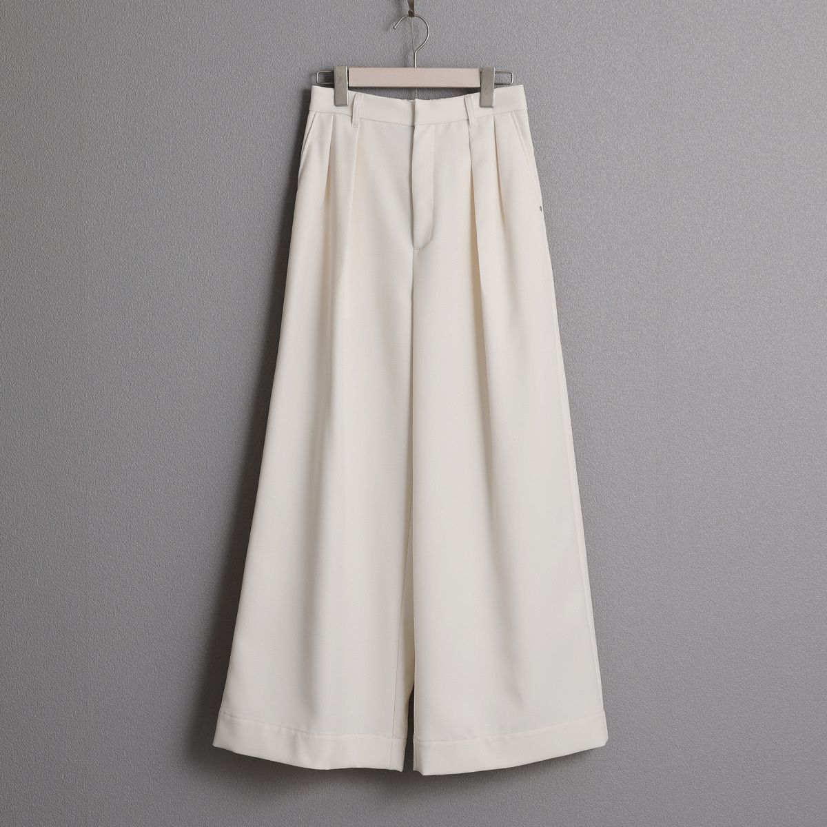 時尚直筒雙摺褲（米）