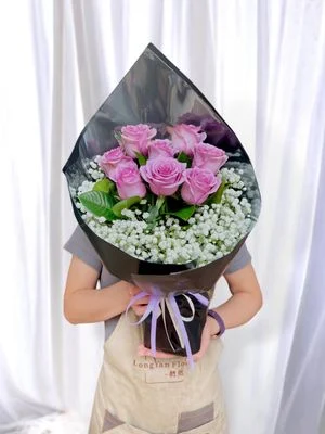 W - 經典8枝玫瑰配滿天星_RS01