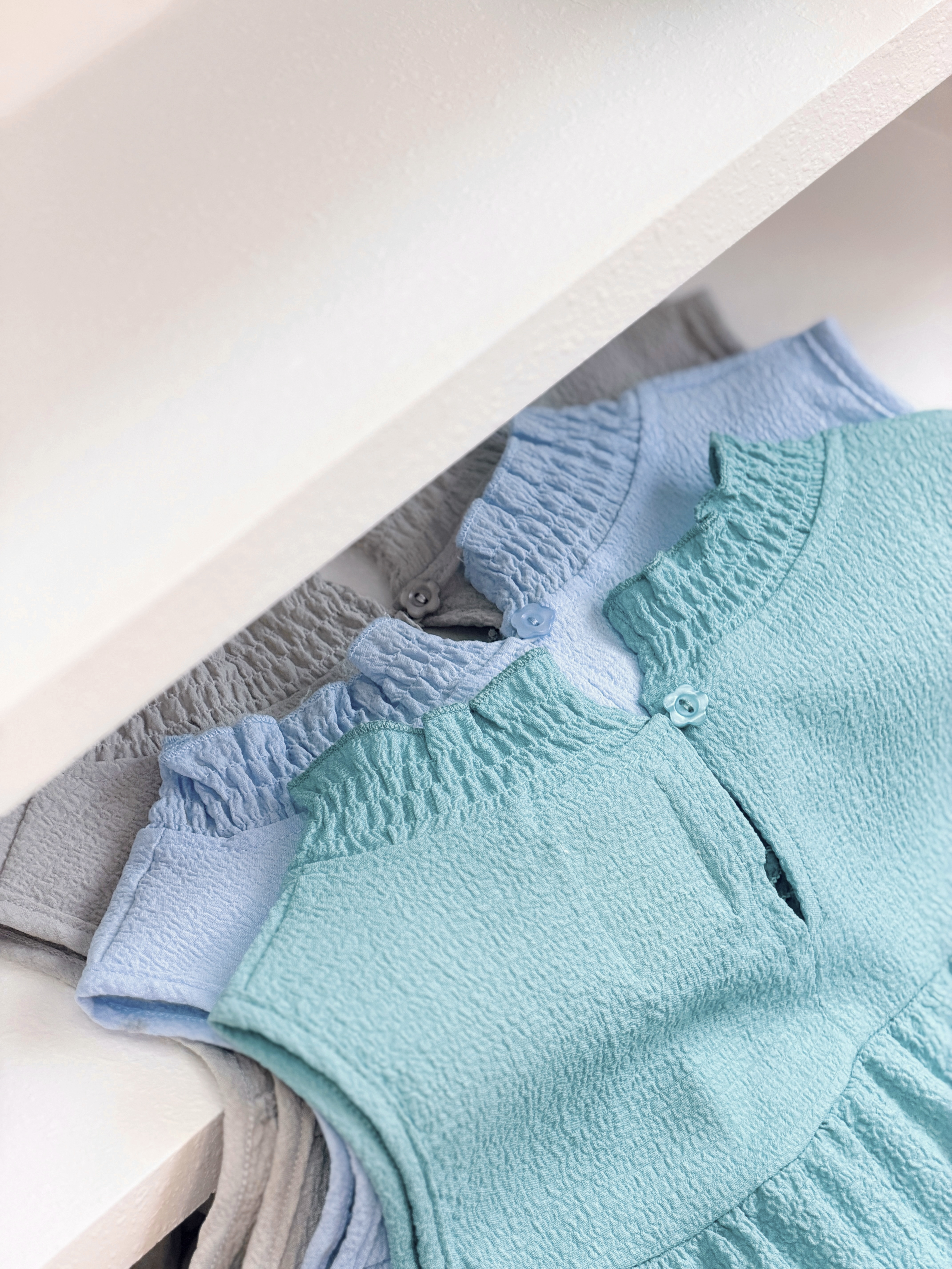 三色 / 泡泡布蛋糕中長款背心 / Airy Seersucker Tiered Midi Sleeveless Top