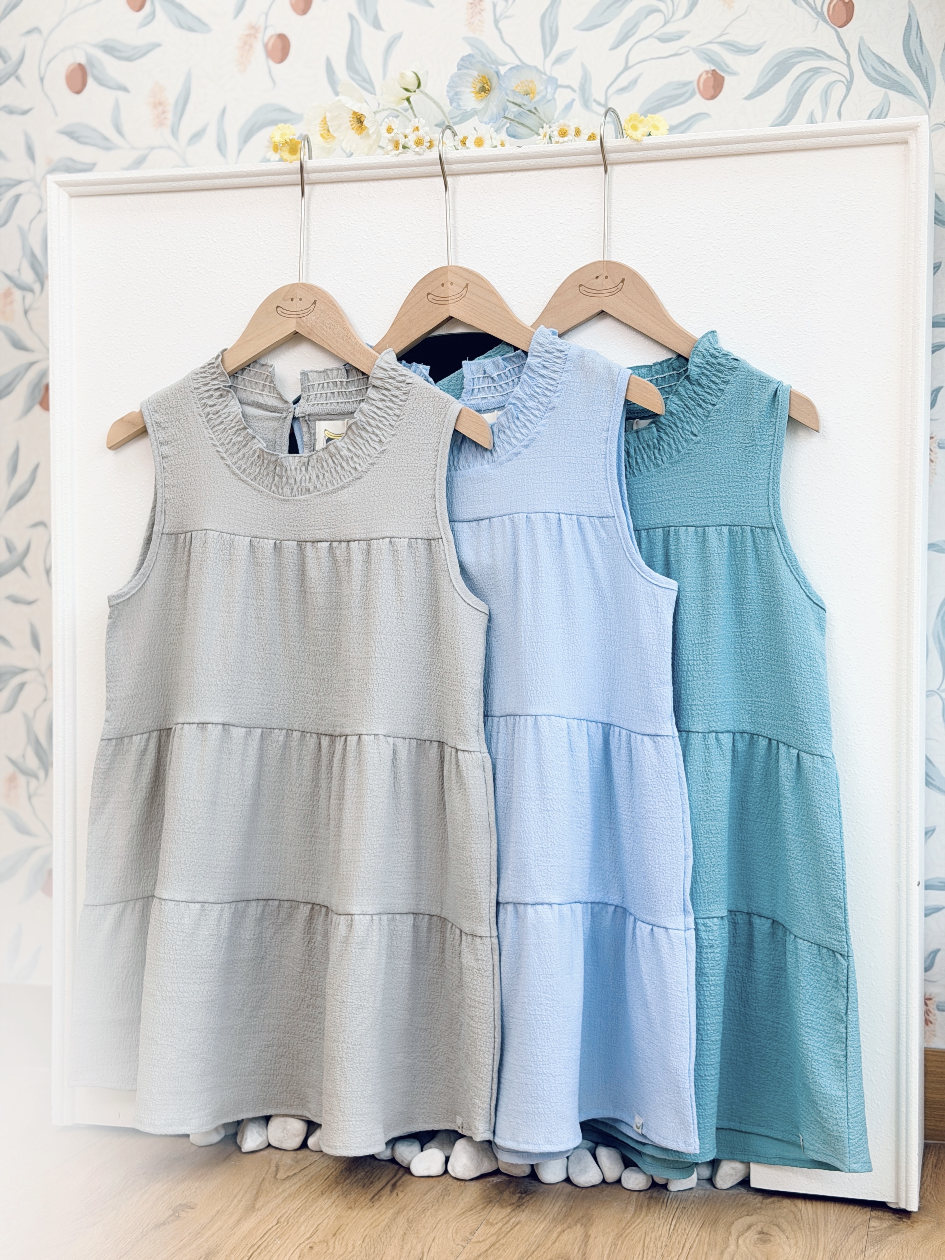 三色 / 泡泡布蛋糕中長款背心 / Airy Seersucker Tiered Midi Sleeveless Top