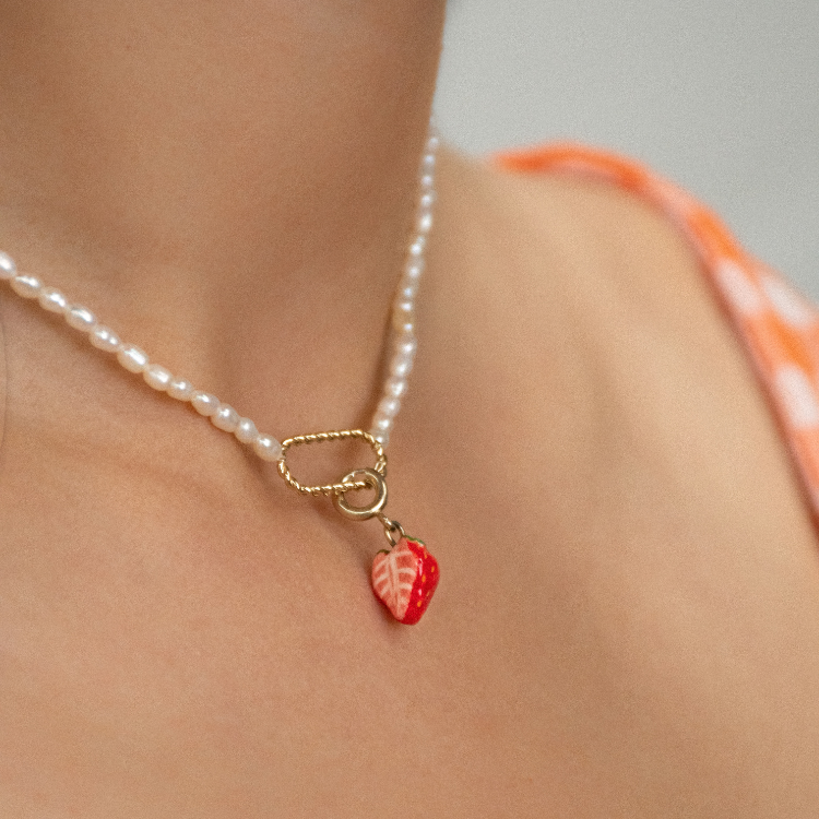 草莓瓷吊墜