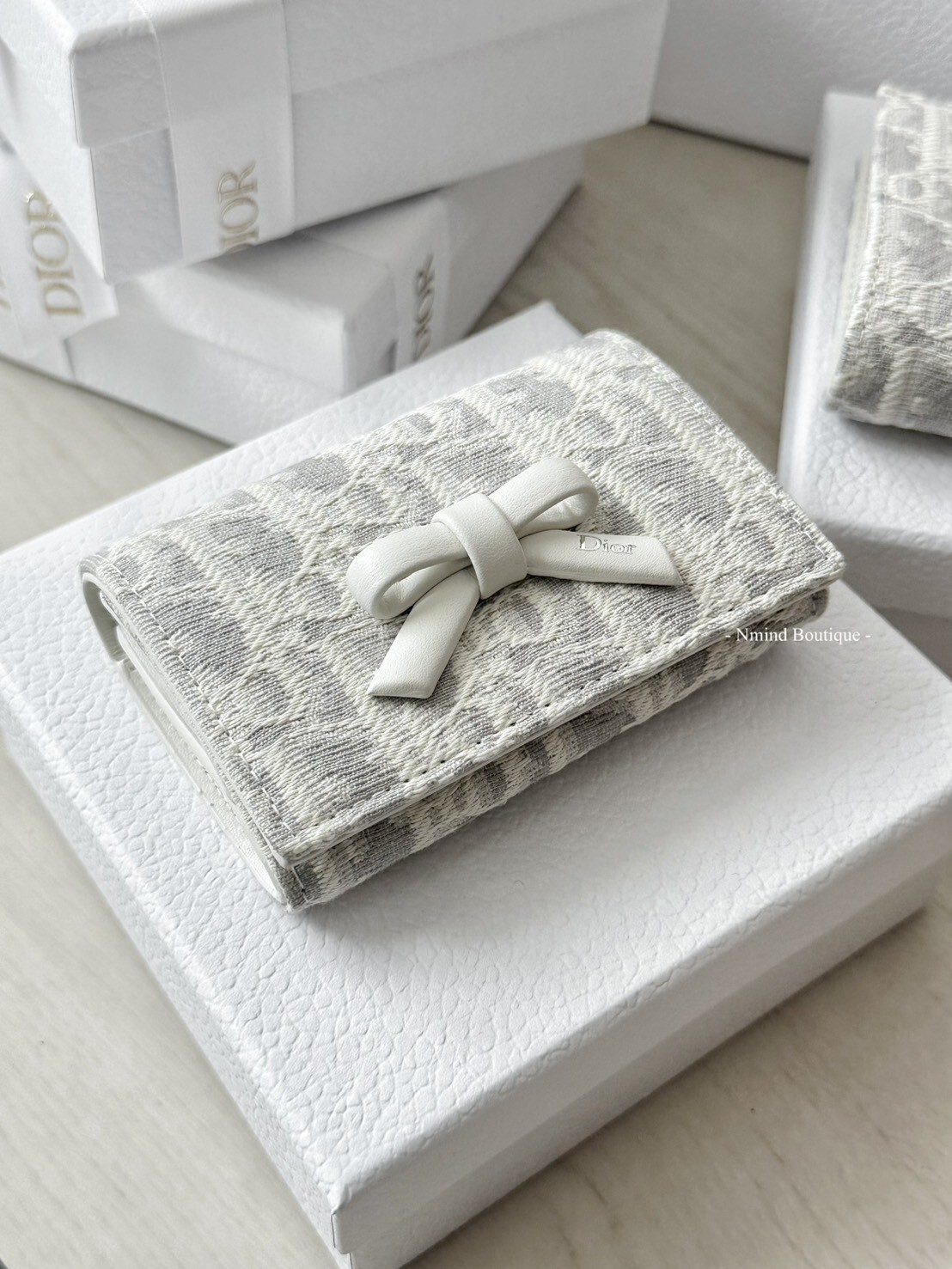 Dior Promenade Glycine Folded Short Wallet / Off-white and Gray Dior Oblique Jacquard