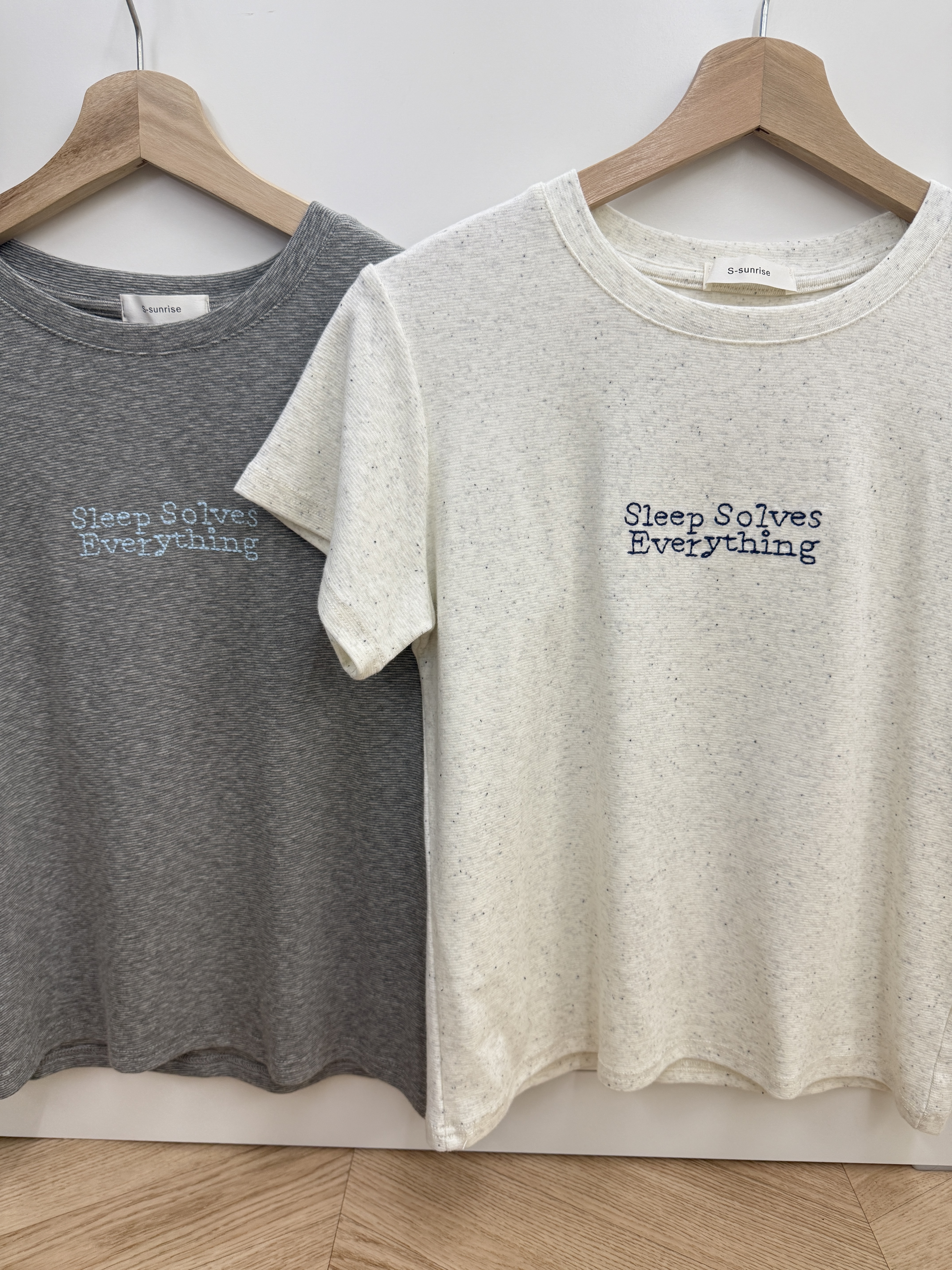 Sleep刺繡英文字T*2色