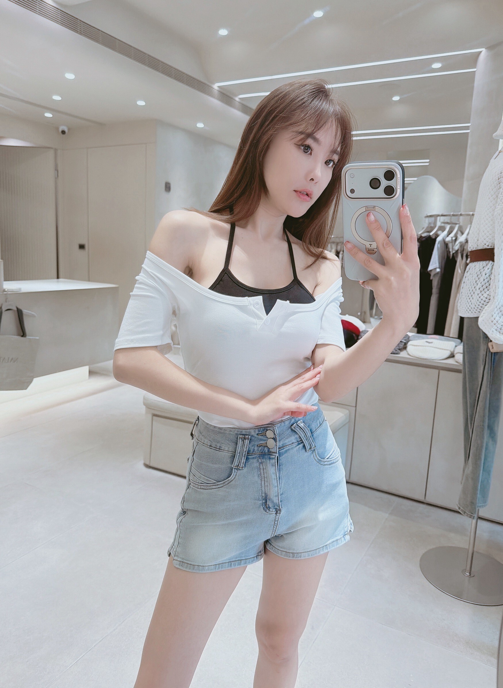 假兩件拼色掛脖棉質衣