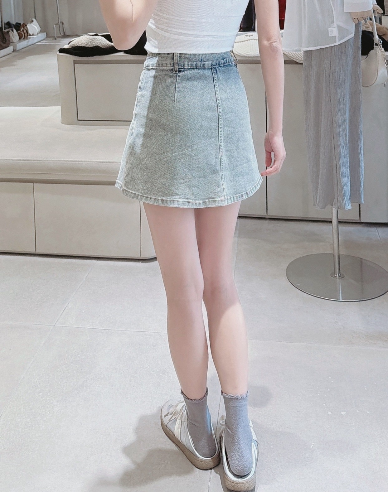 百摺牛仔短褲裙 8359