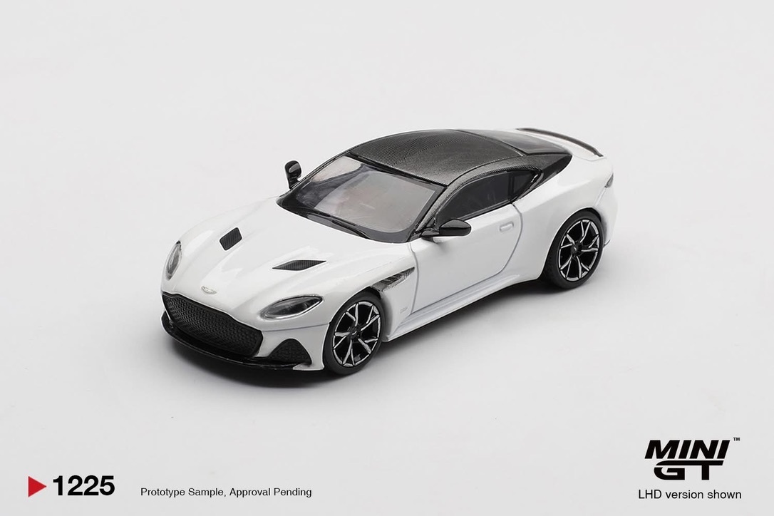 預訂 Pre Order - MiniGT 1225 Aston Martin DBS Stratus White