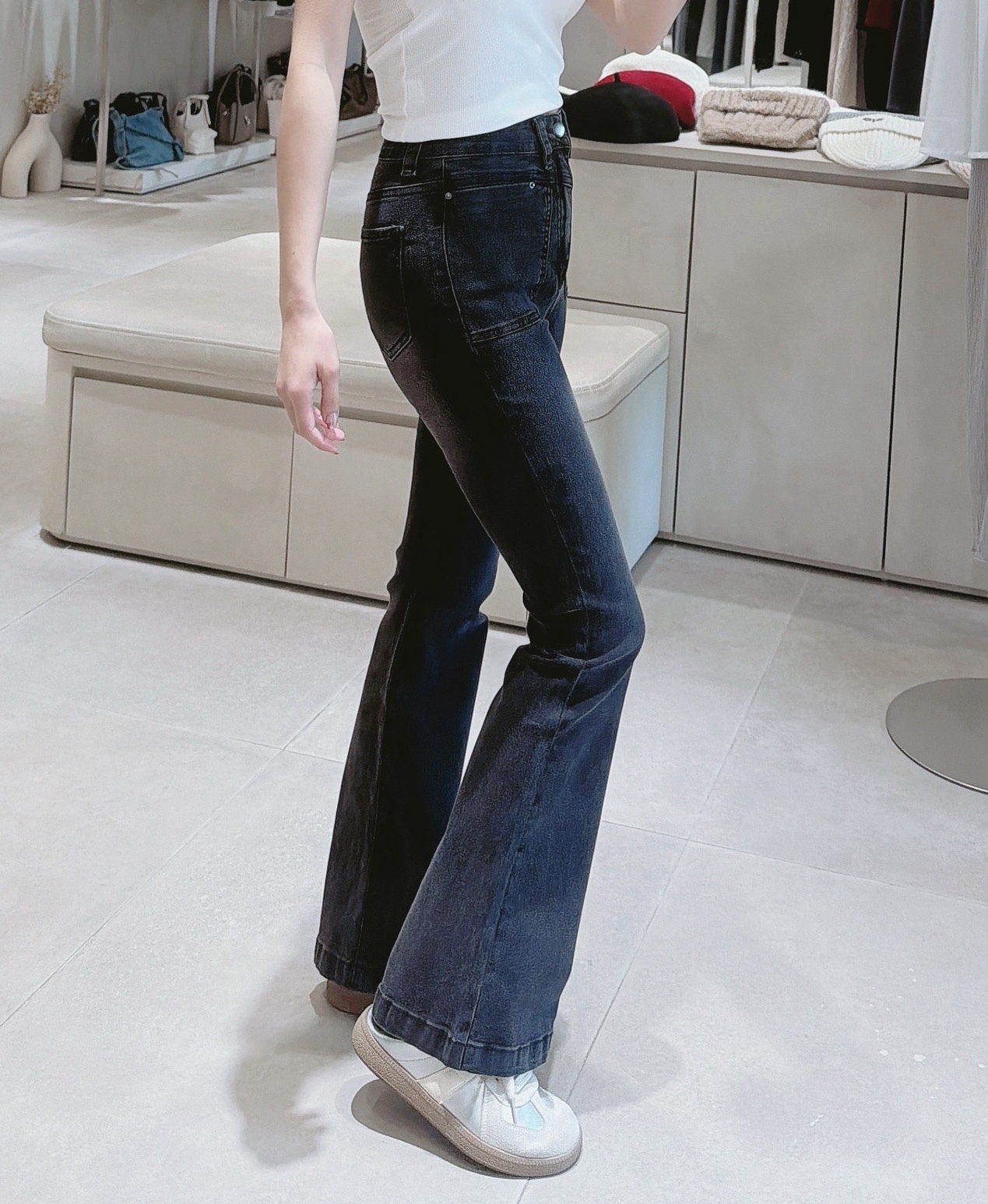 高腰V字車線牛仔喇叭褲 1971