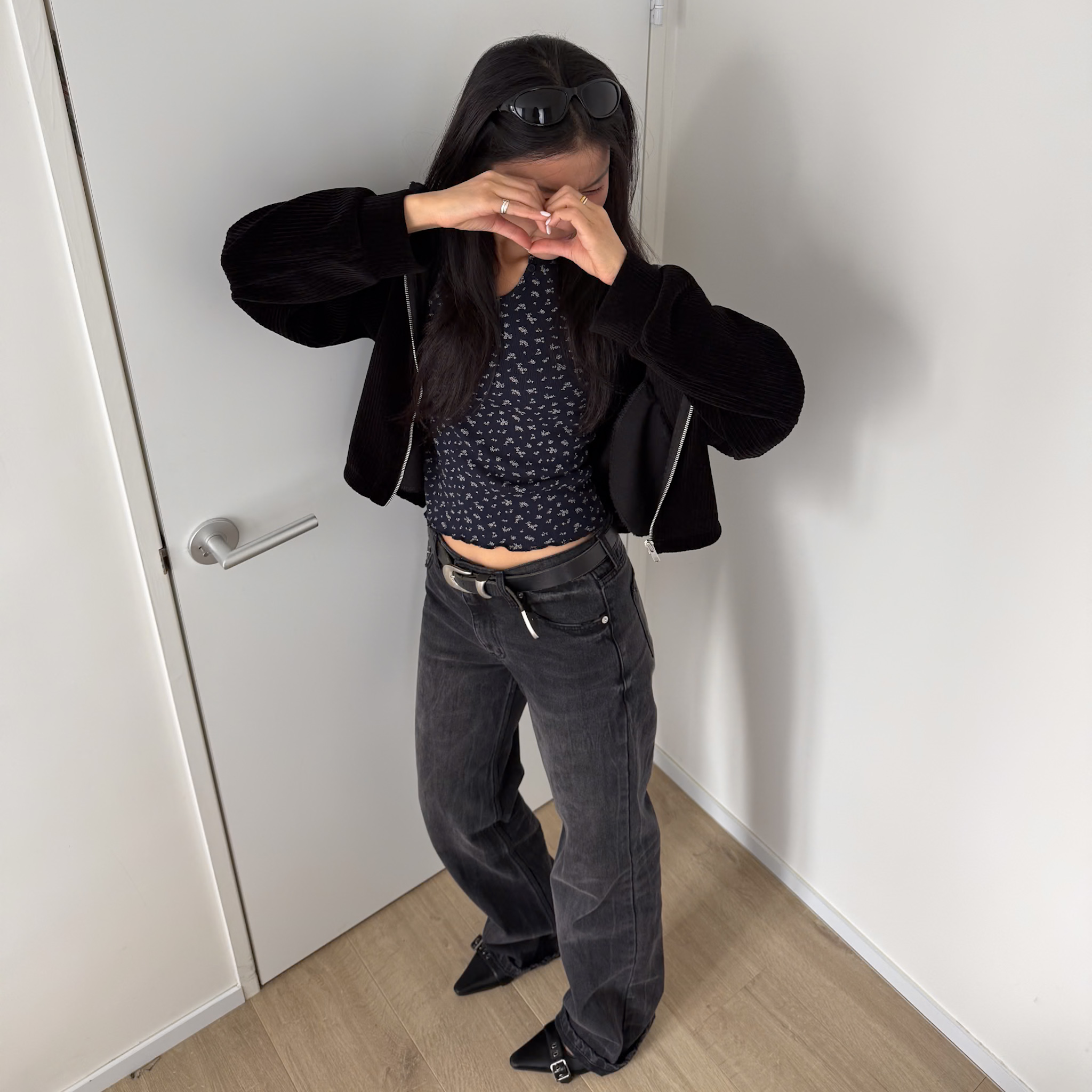 A22小U領花花彈性合身T(白/奶黃/深藍)