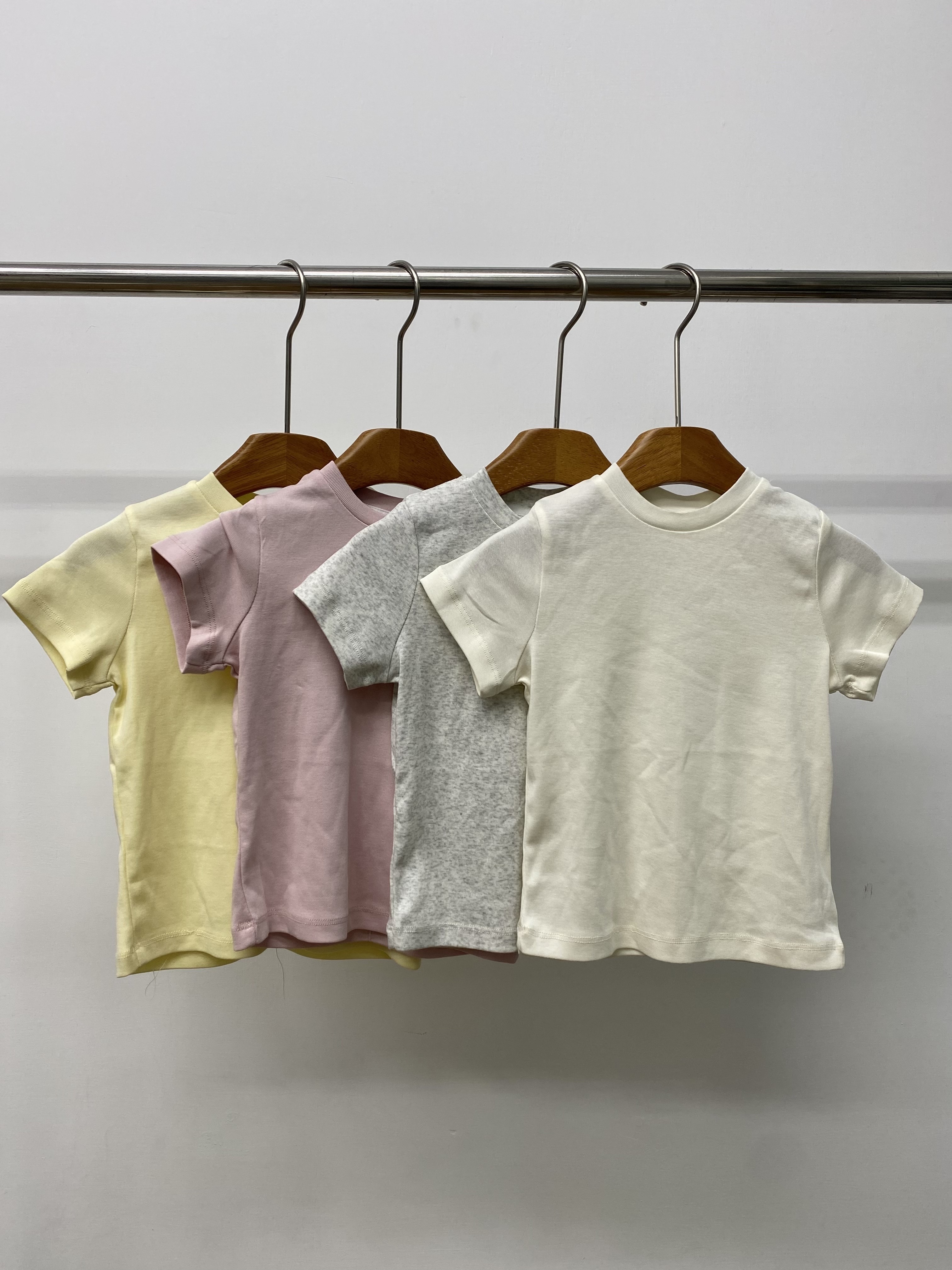 A04777涼感圓領打底上衣