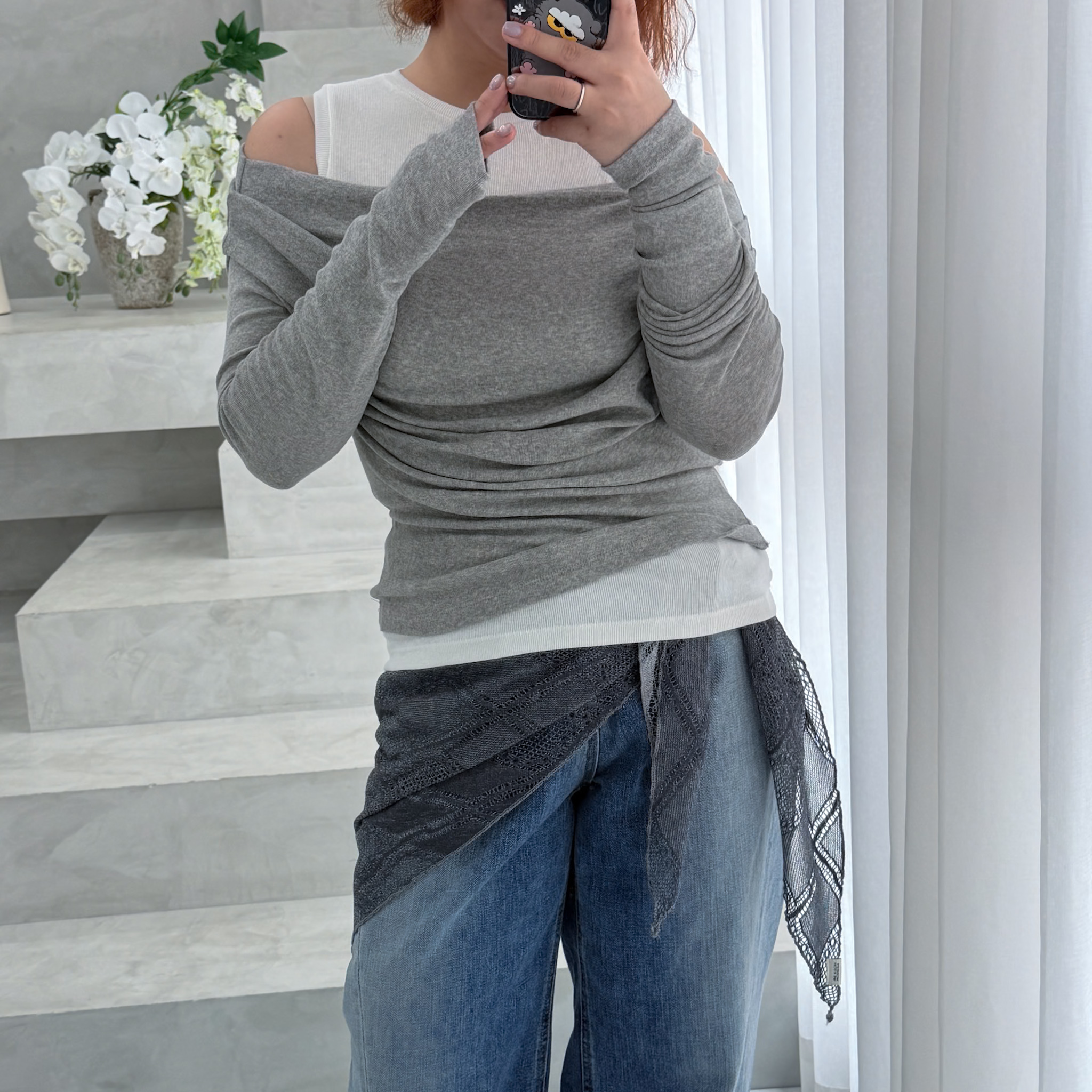 A24假兩件可拉一字領T(米/灰)