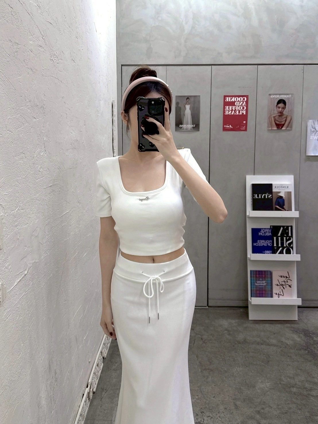 小銀牌心機扭結露背長裙套裝🀄