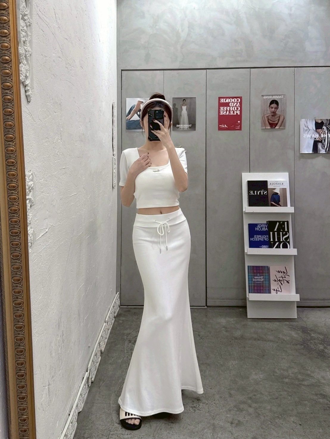 小銀牌心機扭結露背長裙套裝🀄