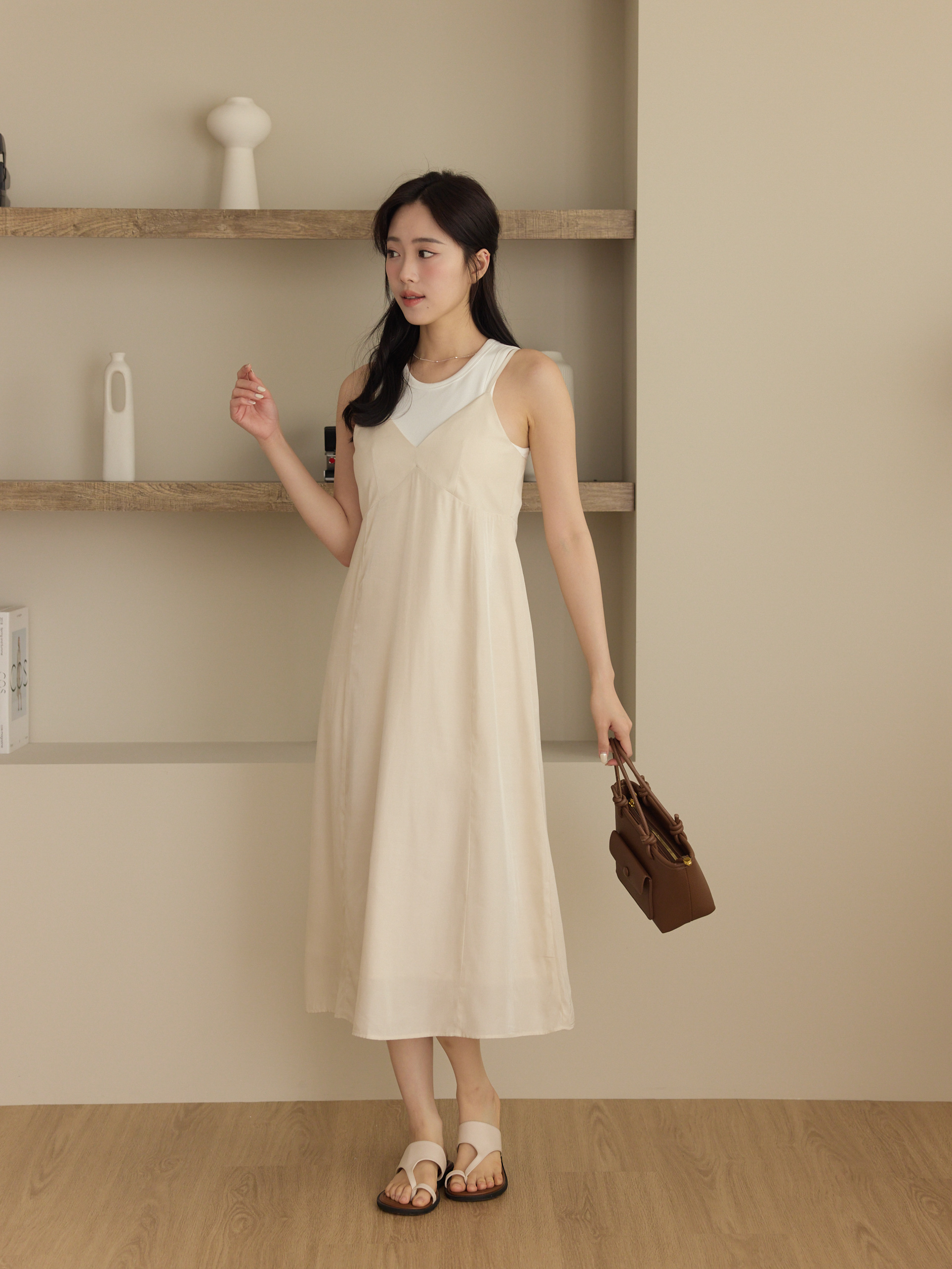 溫柔光澤感細肩長洋