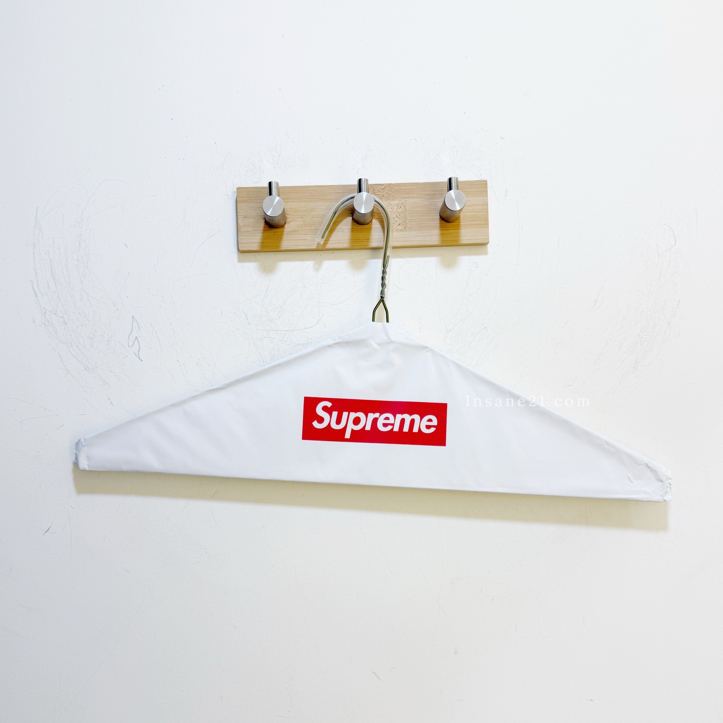 SUPREME 衣架 生活用品 潮牌 週邊