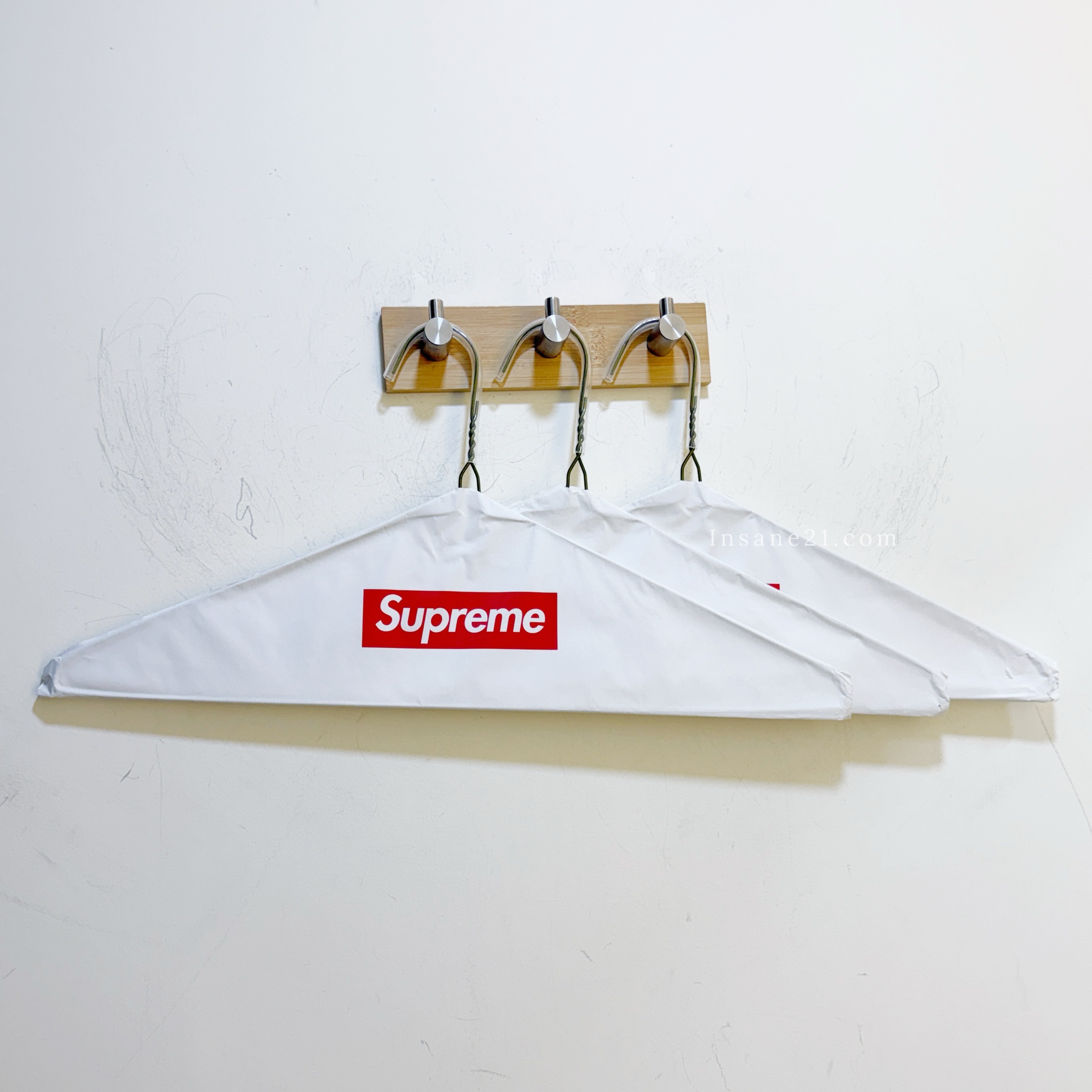 SUPREME 衣架 生活用品 潮牌 週邊