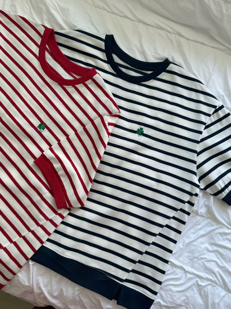 小刺繡設計休閒橫紋上衣