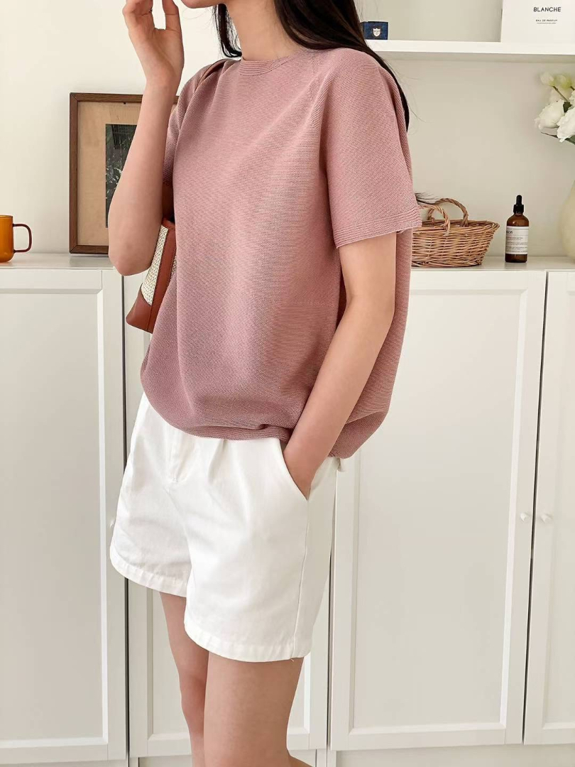 不貼身更顯瘦圓領針織上衣