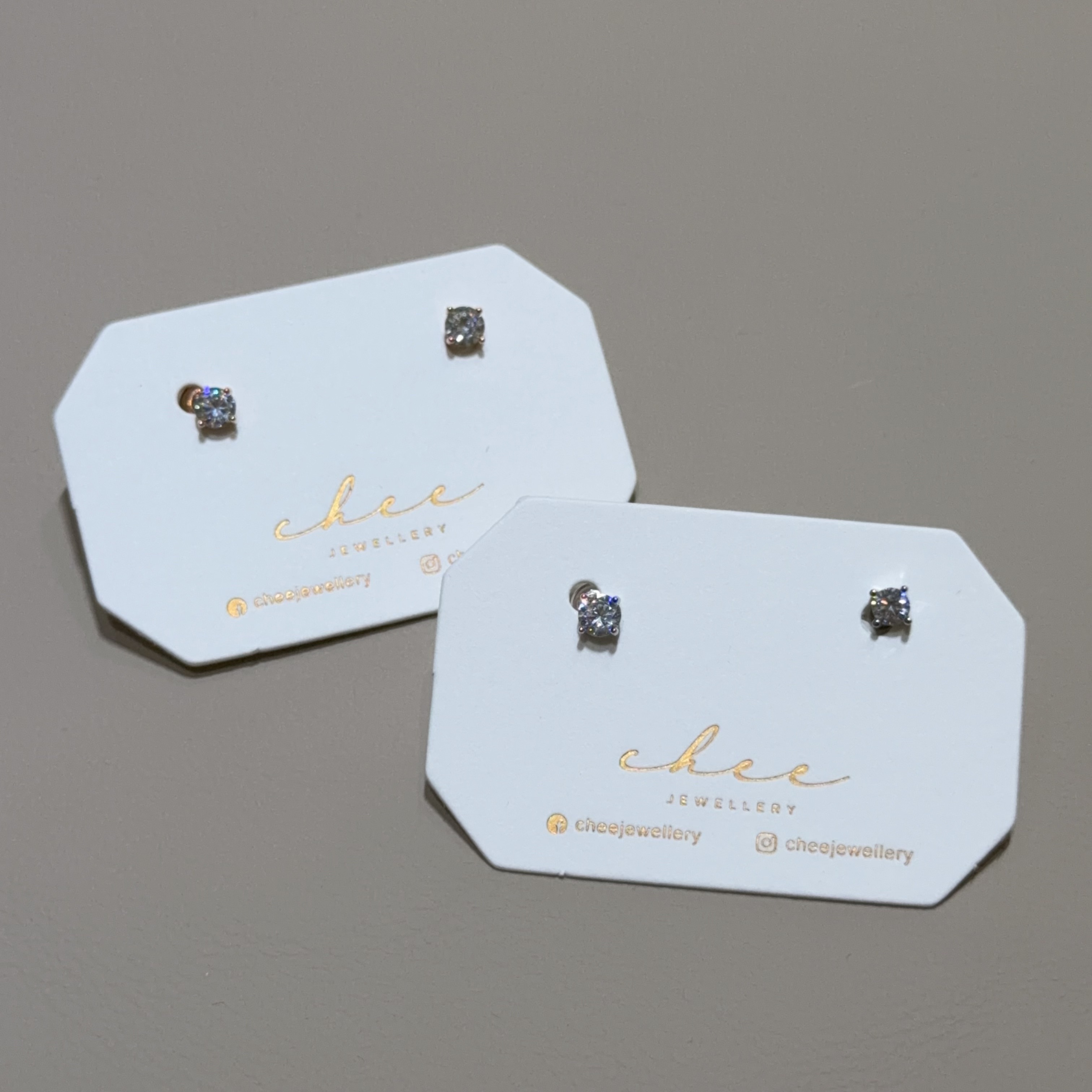 小四爪鋯石耳環 - R64