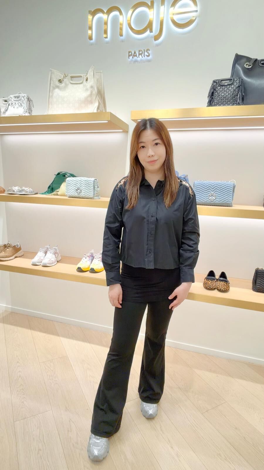 Maje 黑色鎖骨位有花形扣黑色長袖襯衫 #MFPCM00584