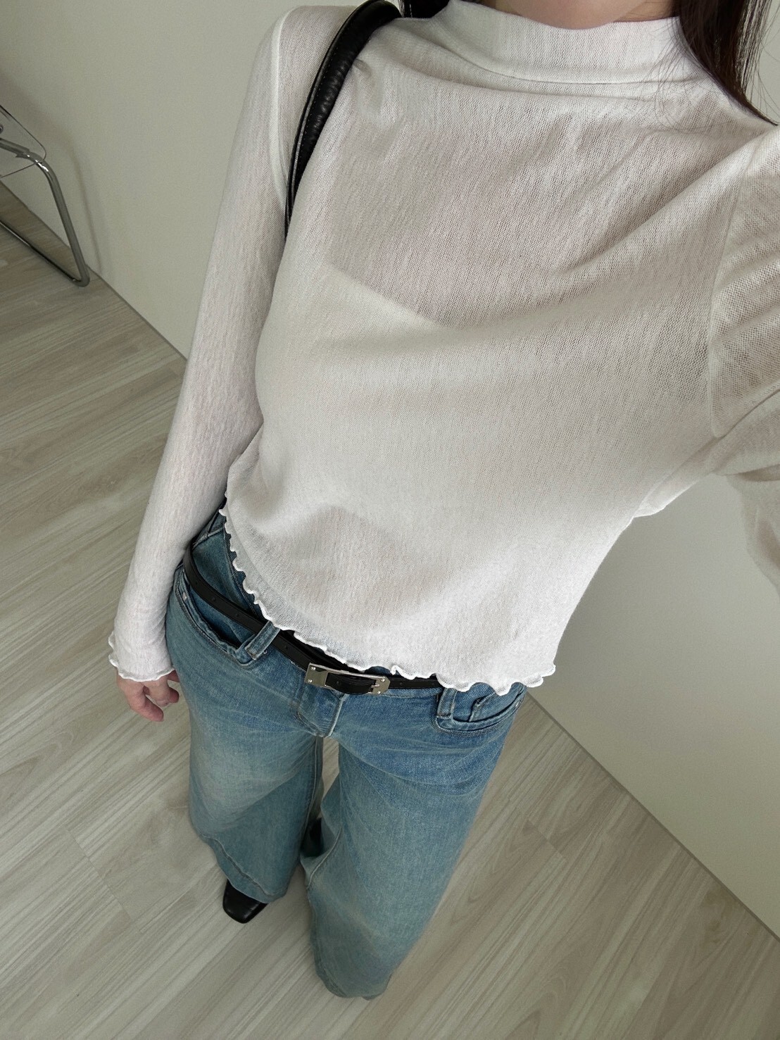 微透膚小立領卷邊針織上衣