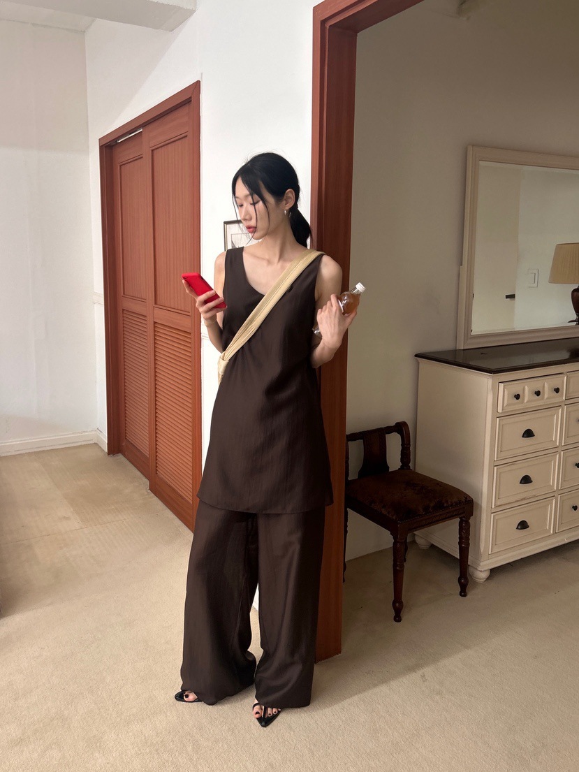 絲滑無袖長版上衣+休閒長褲(2件組)(灰/黑/咖)