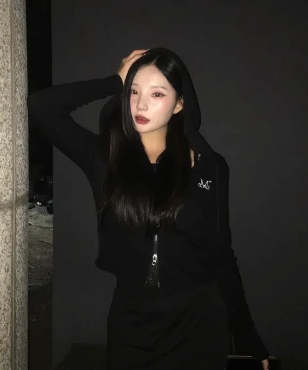 韓國限定🇰🇷 MUCENT VIV TWO-WAY CROP KNIT ZIP-UP 羅紋 針織 短版 拉鍊外套 雙拉鏈 連帽外套 / 預購