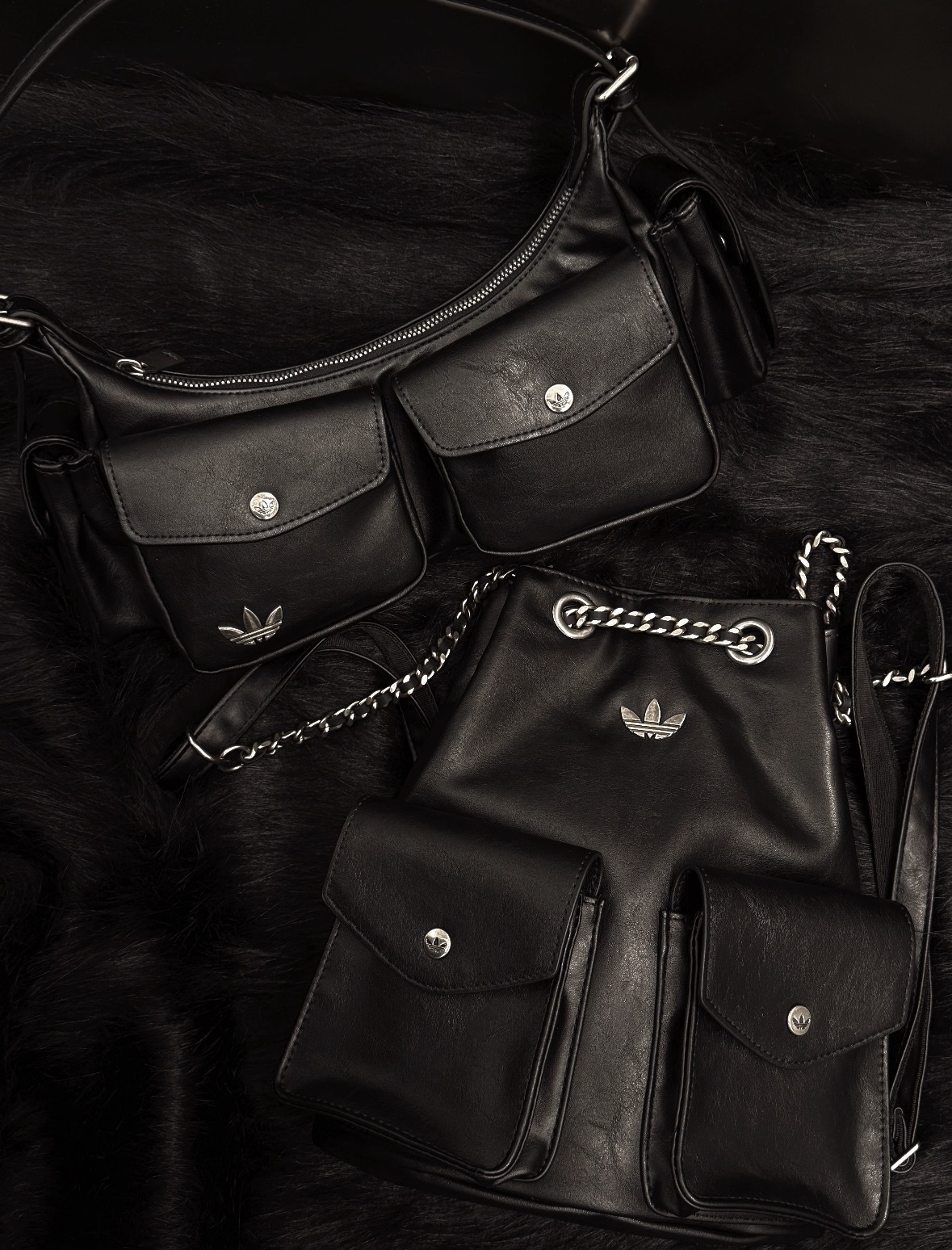 代購-ADIDAS ORIGINALS 小香風 全黑 黑色 口袋包 金屬LOGO 機車包 單肩包 手提包
