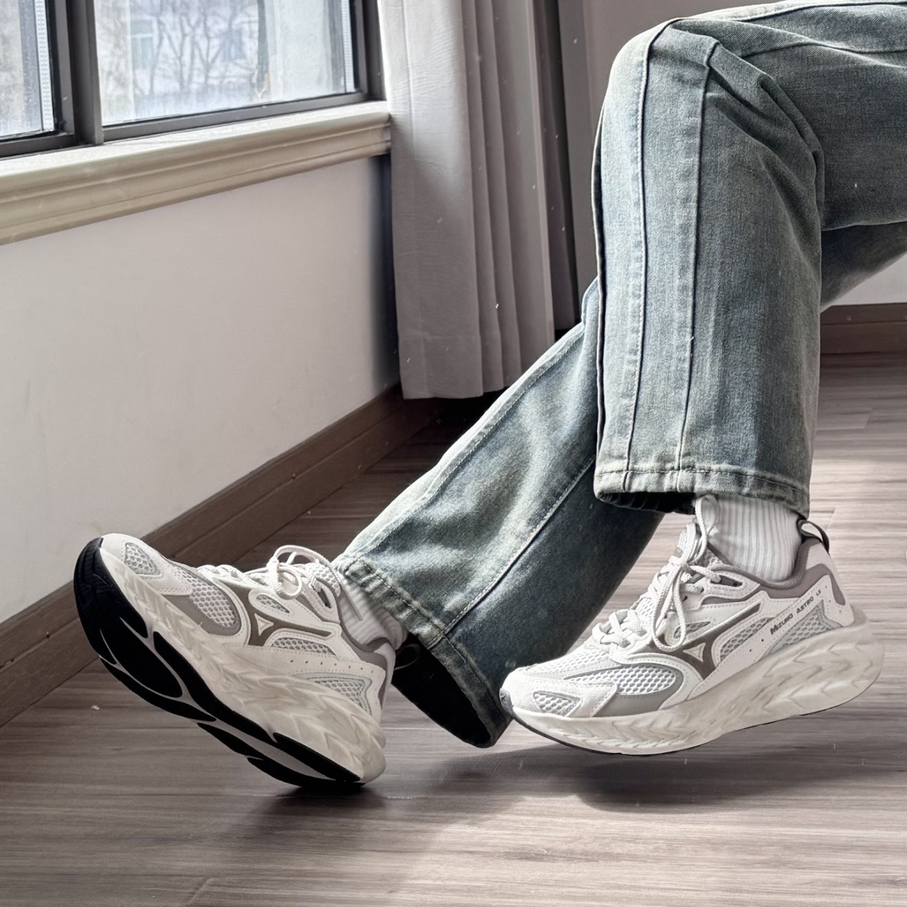 MIZUNO ASTRO LS 卡其灰 厚底增高 緩震回彈 跑步鞋 美津濃 男鞋 D1GH252109