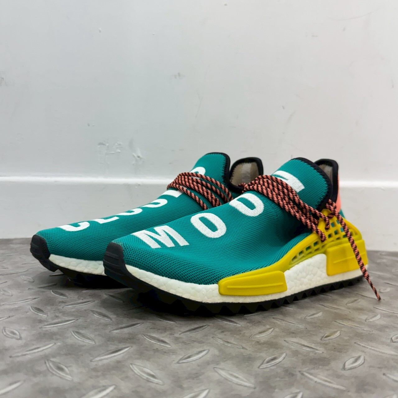 ADIDAS x Pharrell Williams Human Race NMD TR "Sun Glow" SIZE 28CM