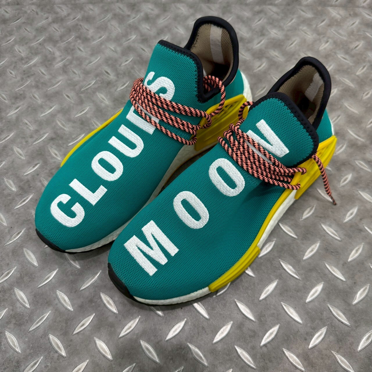 ADIDAS x Pharrell Williams Human Race NMD TR "Sun Glow" SIZE 28CM