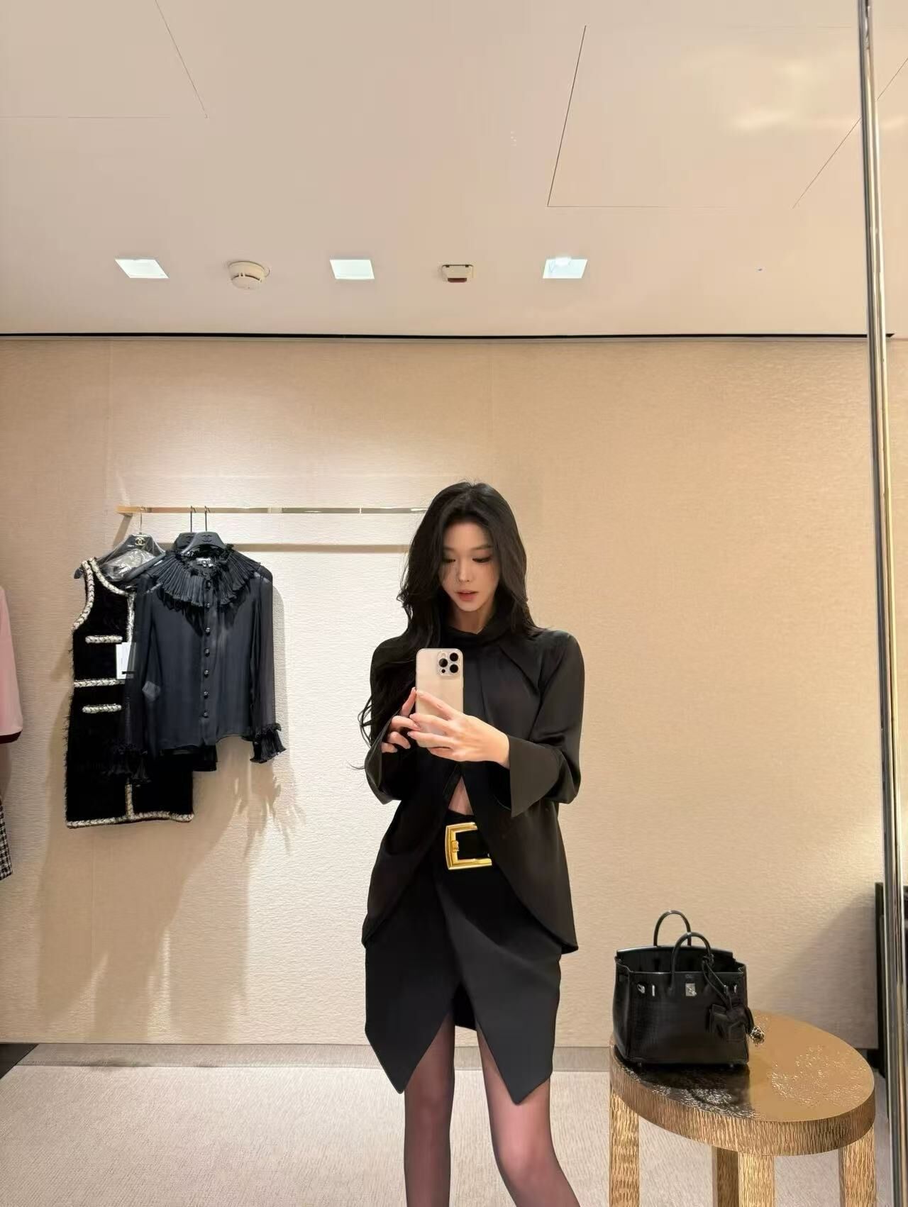 霸氣高級感 大扣環開衩短裙(黑/白)