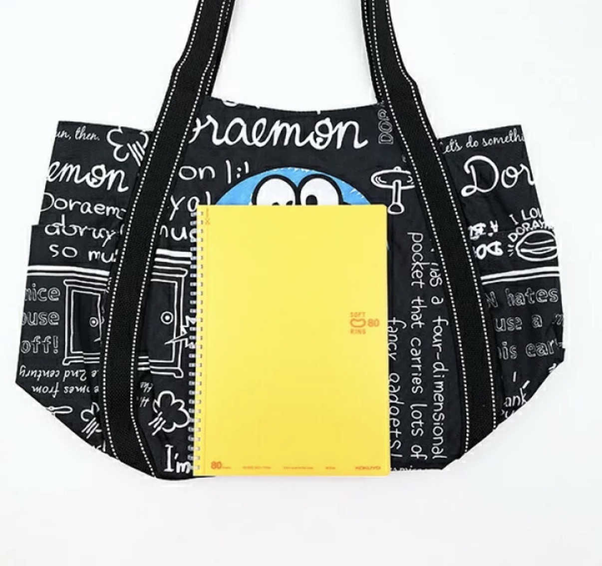 JP 多啦A夢 黑色嘟嘴丸型手挽袋 黑 5206 TK260330