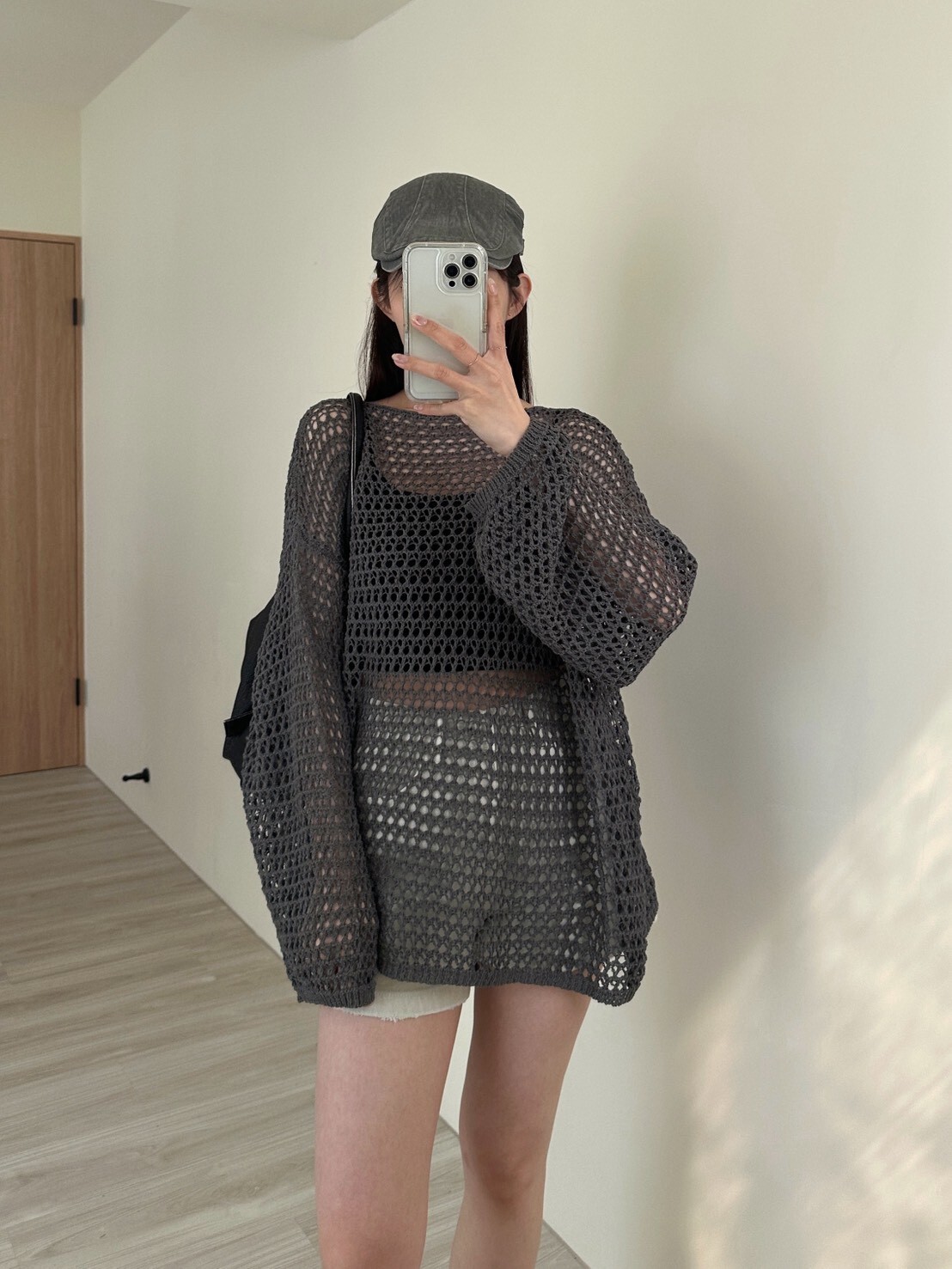 多用途穿搭排釦洞洞長袖上衣