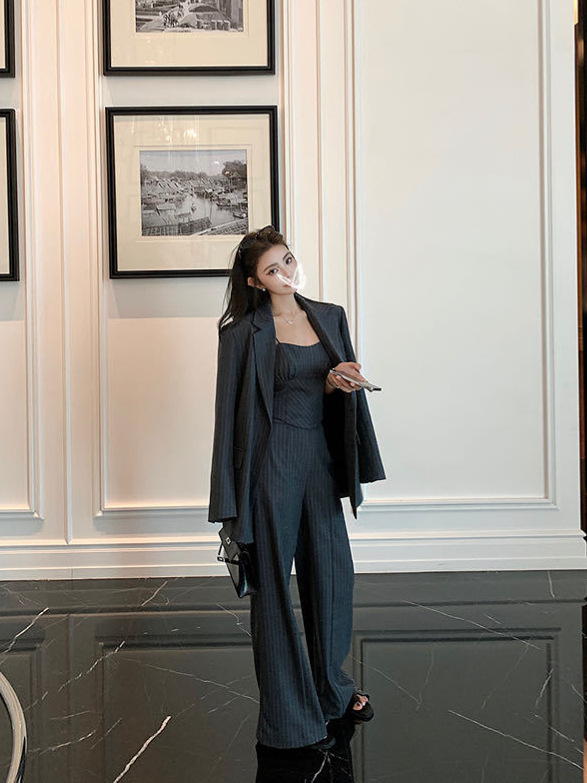 "Girlboss" 條紋西裝套裝(3件組)